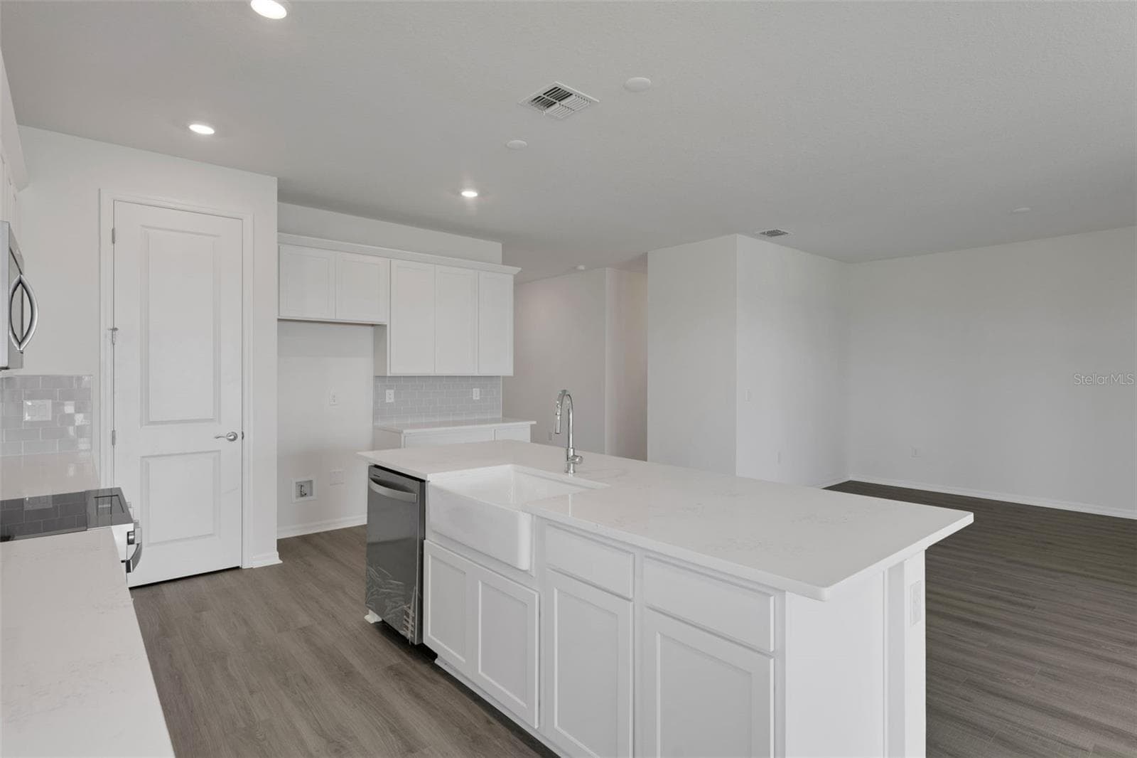 Single Family Residence at 16930 SQUIRREL BRANCH LN, ALVA, photo 15 of 41
