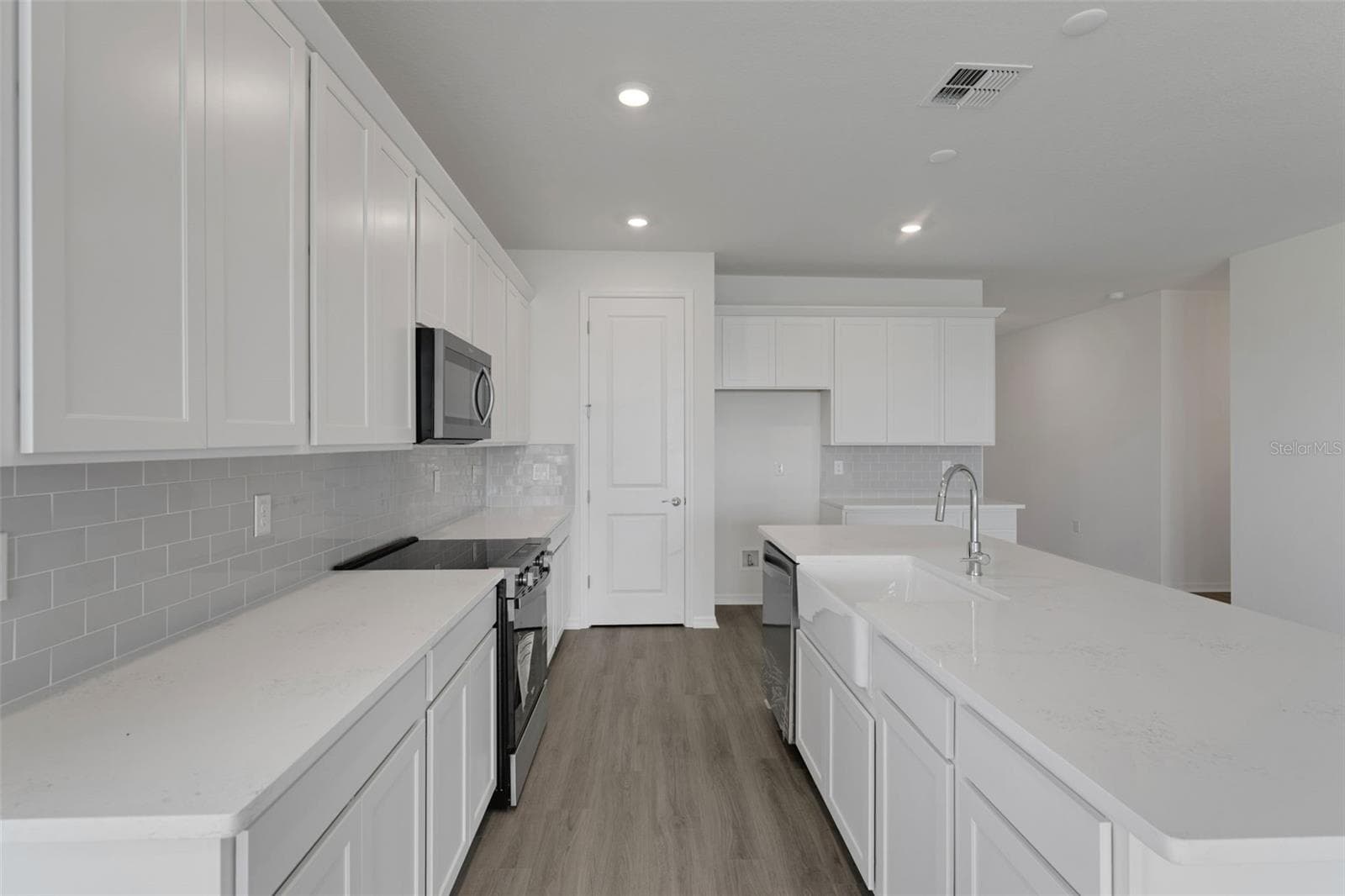 Single Family Residence at 16930 SQUIRREL BRANCH LN, ALVA, photo 16 of 41