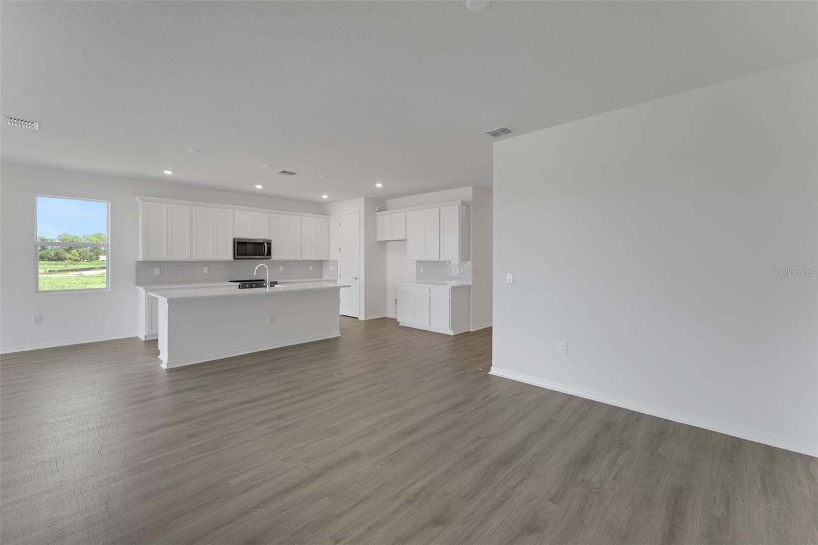 Single Family Residence at 16930 SQUIRREL BRANCH LN, ALVA, photo 17 of 41