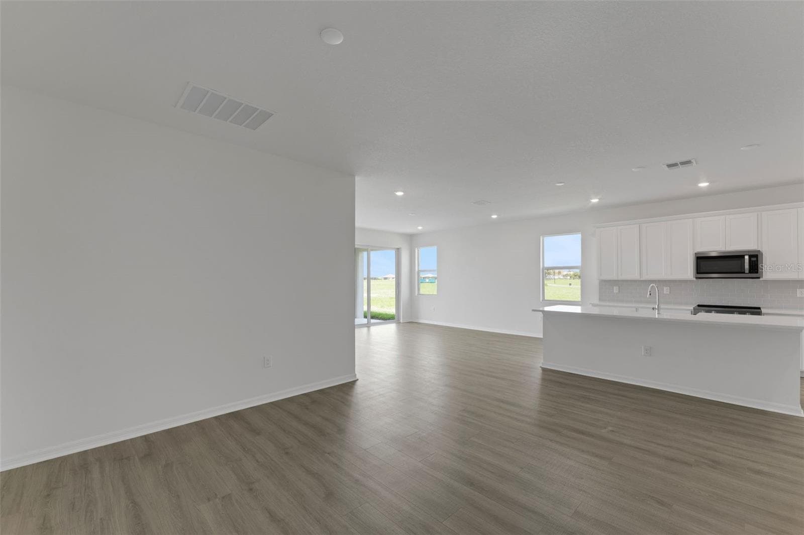 Single Family Residence at 16930 SQUIRREL BRANCH LN, ALVA, photo 18 of 41