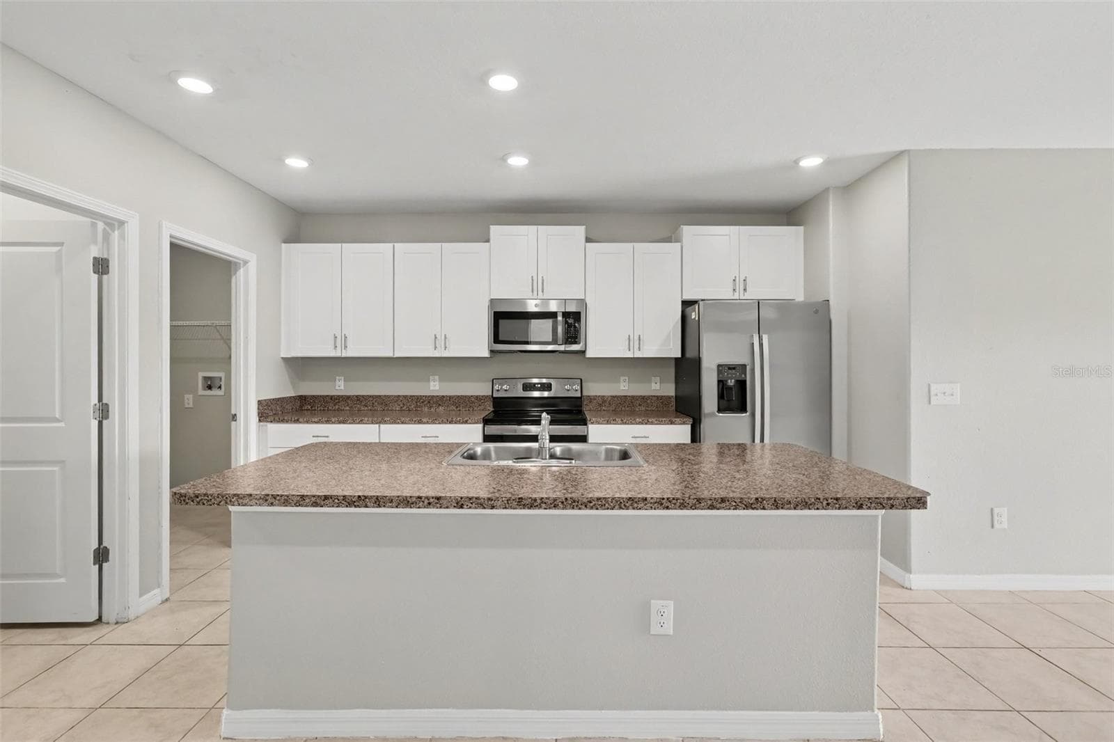 Single Family Residence at 15540 COLT CREEK PL, SUN CITY CENTER, photo 6 of 18