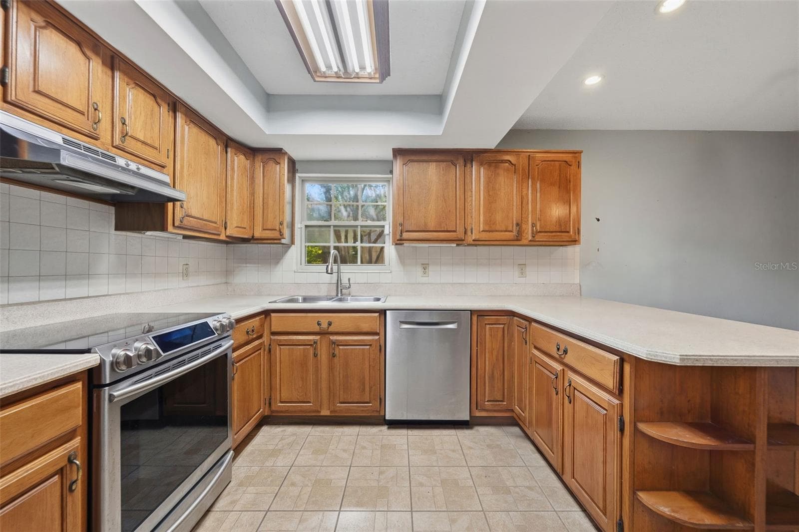 Single Family Residence at 2353 BAYSWATER CT, ORLANDO, photo 17 of 39