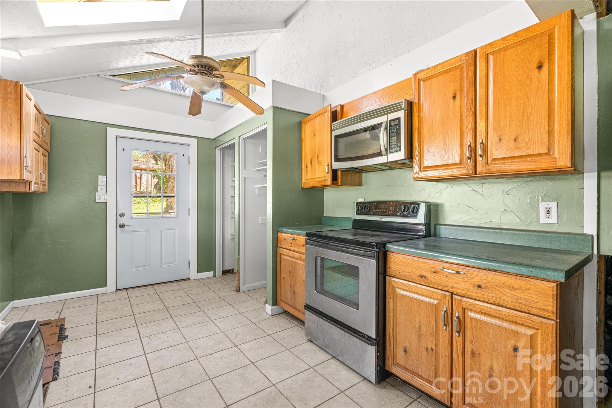 Single Family Residence at 18 Mission Lane, Fairview, photo 20 of 46