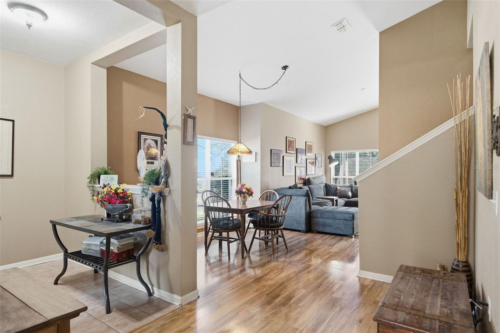 Foyer - 8011 DOWN ROYAL RD, TAMPA