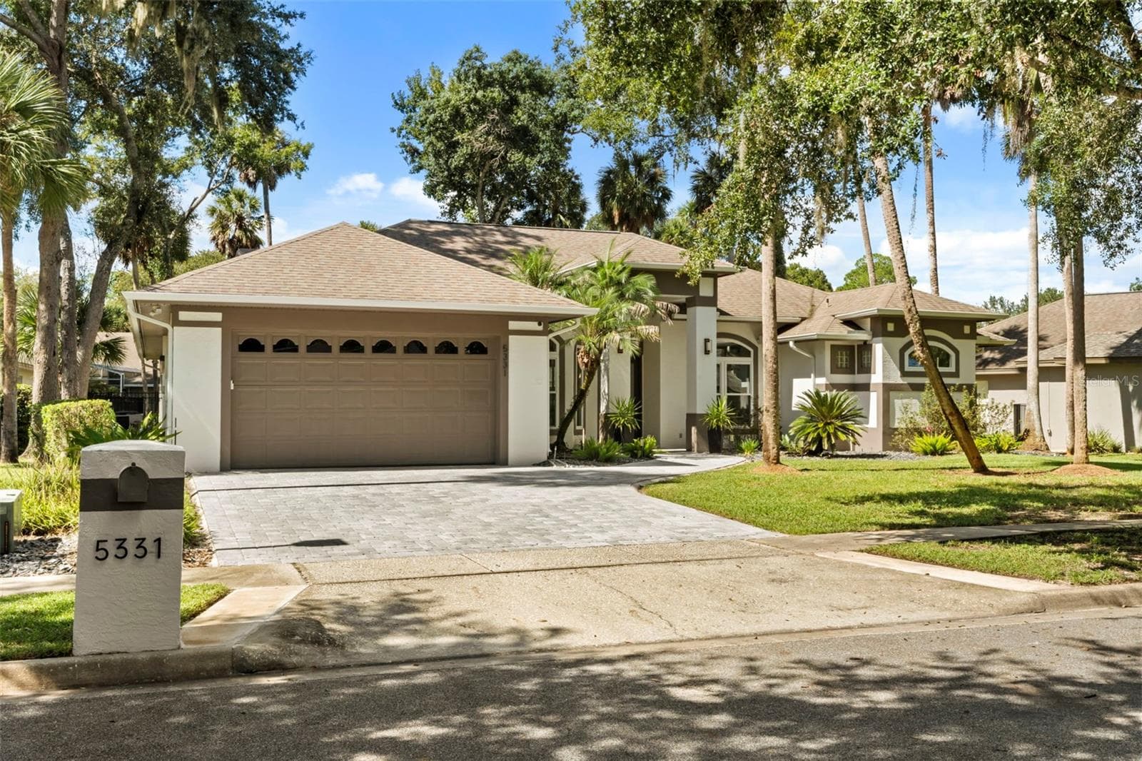Single Family Residence at 5331 LAKE BLUFF TER, SANFORD, photo 2 of 51