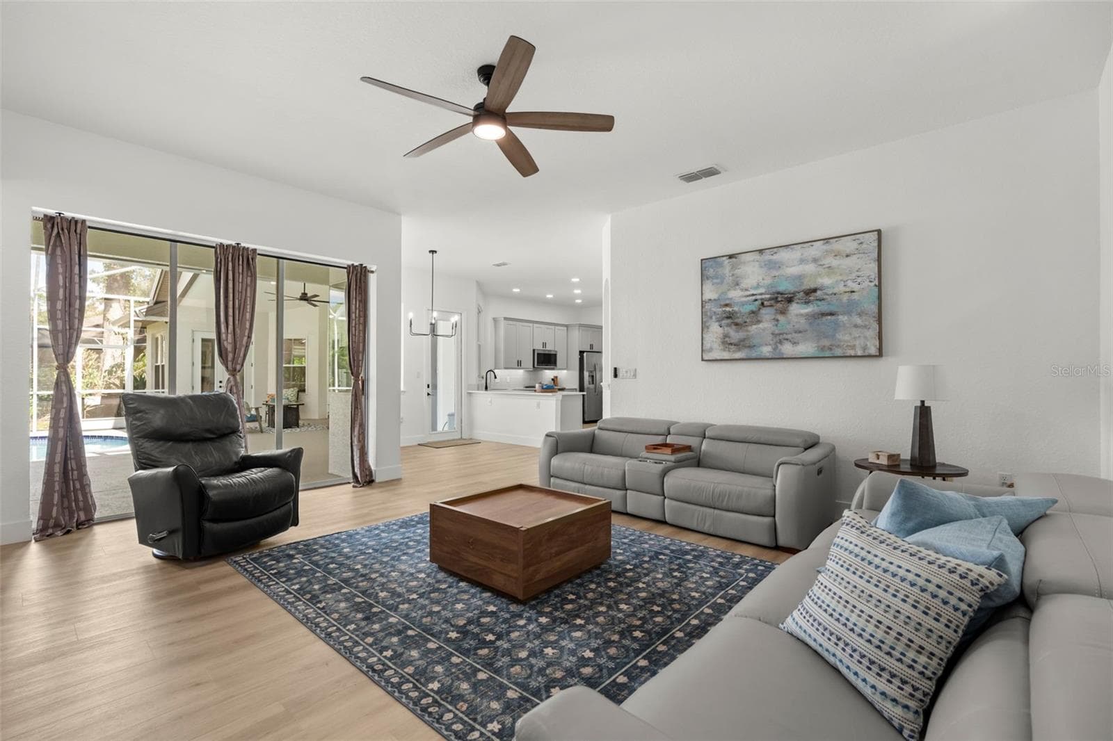 Single Family Residence at 5331 LAKE BLUFF TER, SANFORD, photo 12 of 51