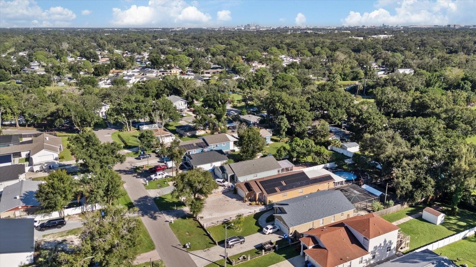 Single Family Residence at 8712 FOUNTAIN AVE, TAMPA, photo 2 of 65