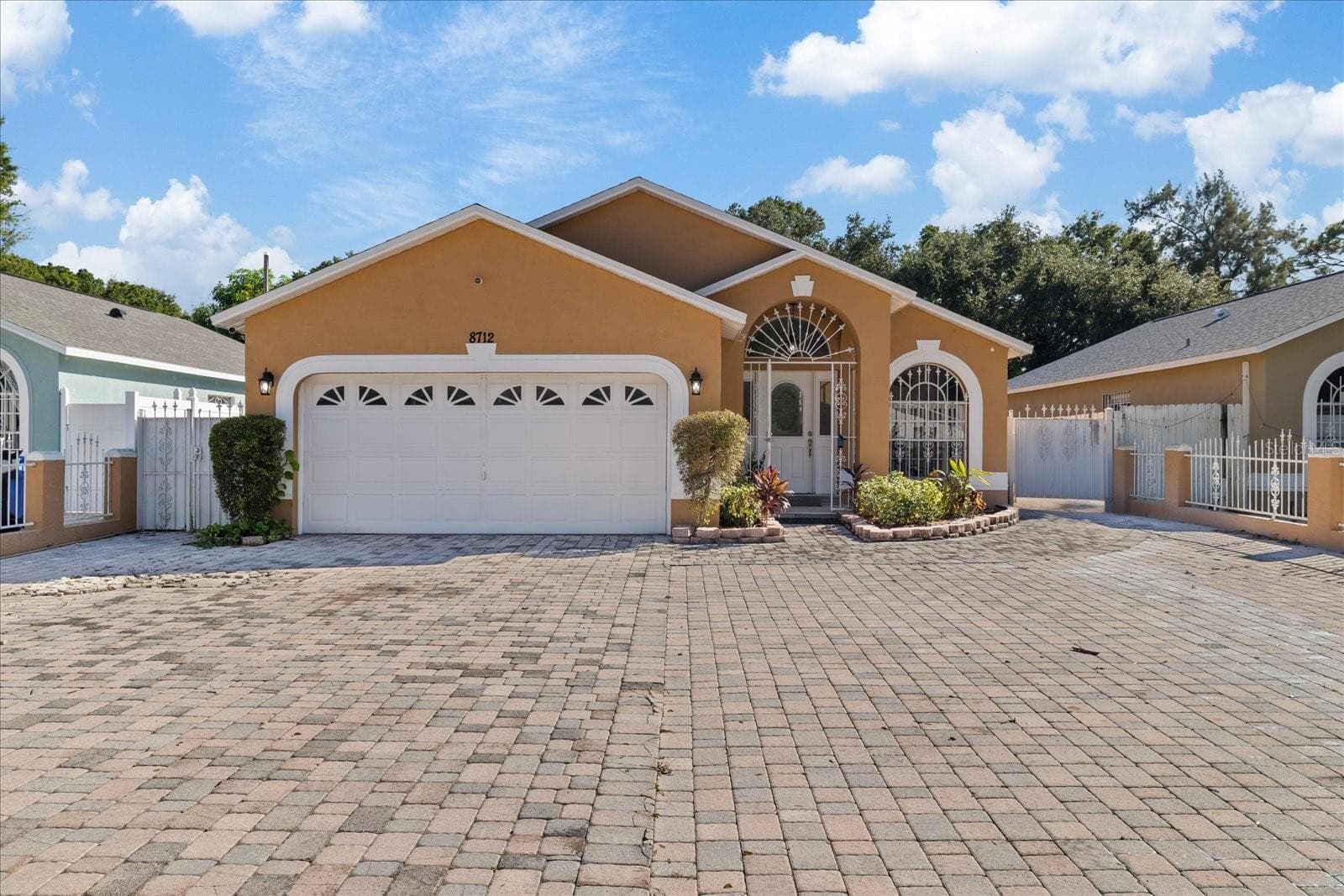 Single Family Residence at 8712 FOUNTAIN AVE, TAMPA, photo 8 of 65