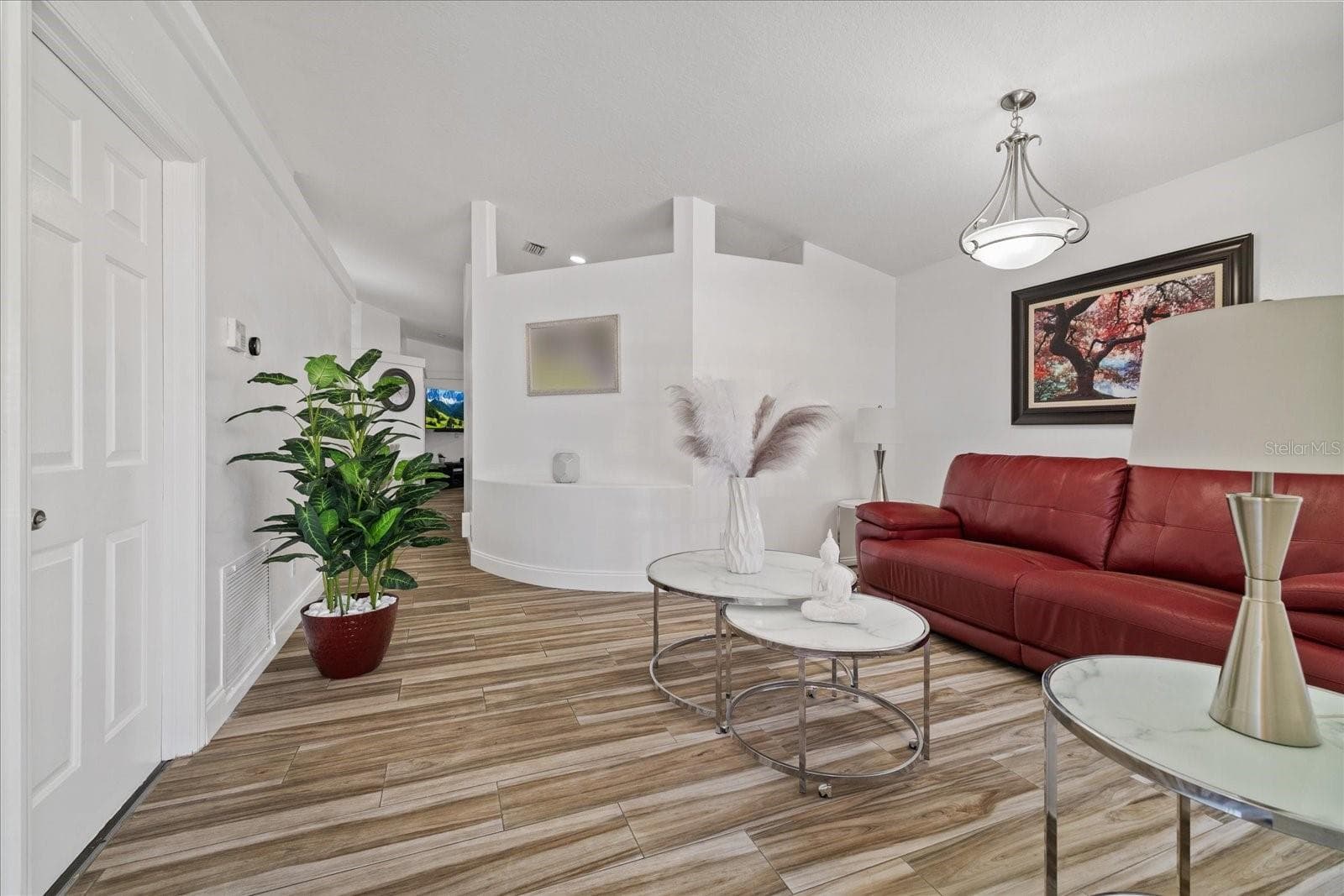 Single Family Residence at 8712 FOUNTAIN AVE, TAMPA, photo 10 of 65