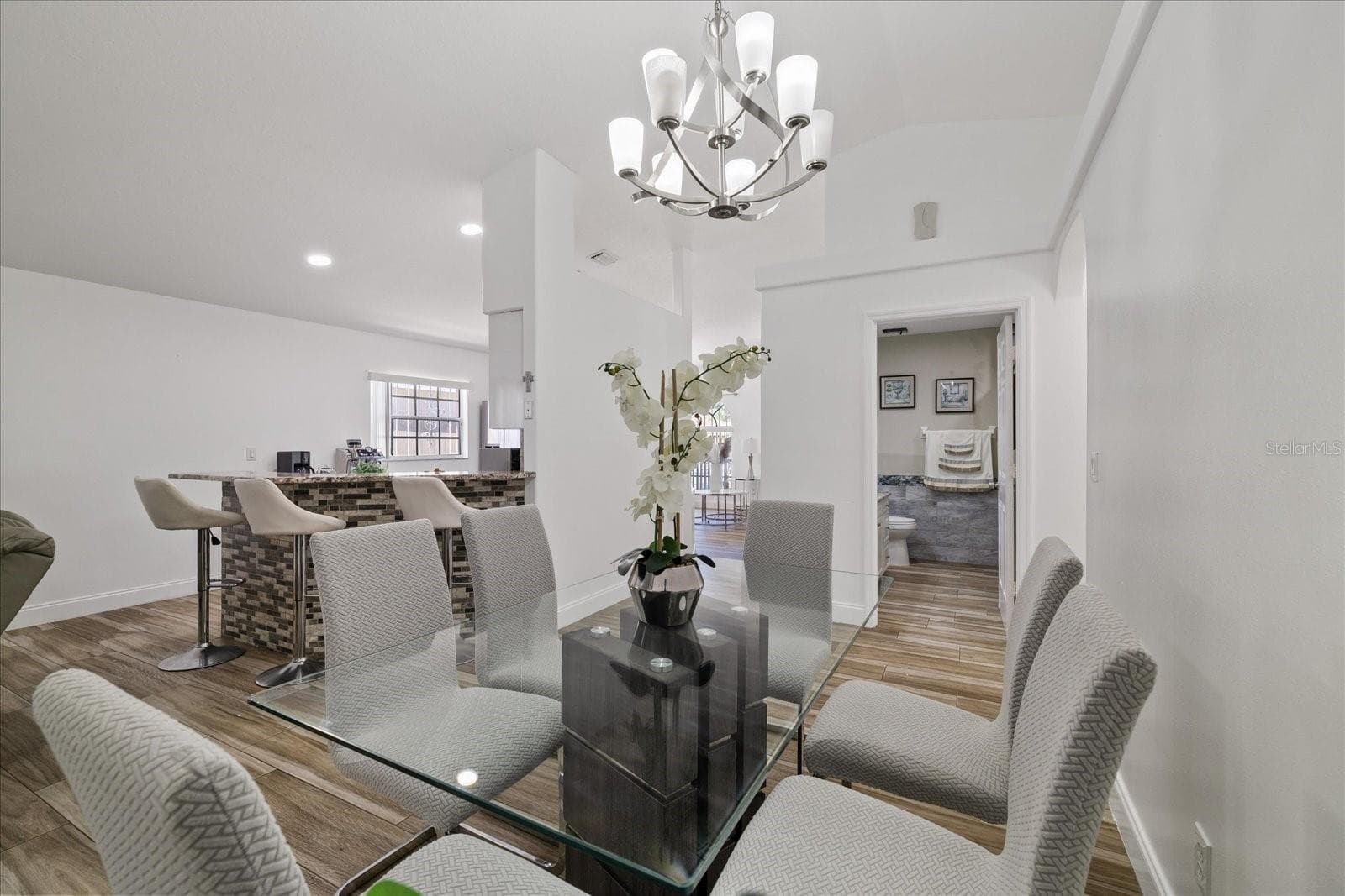 Single Family Residence at 8712 FOUNTAIN AVE, TAMPA, photo 17 of 65