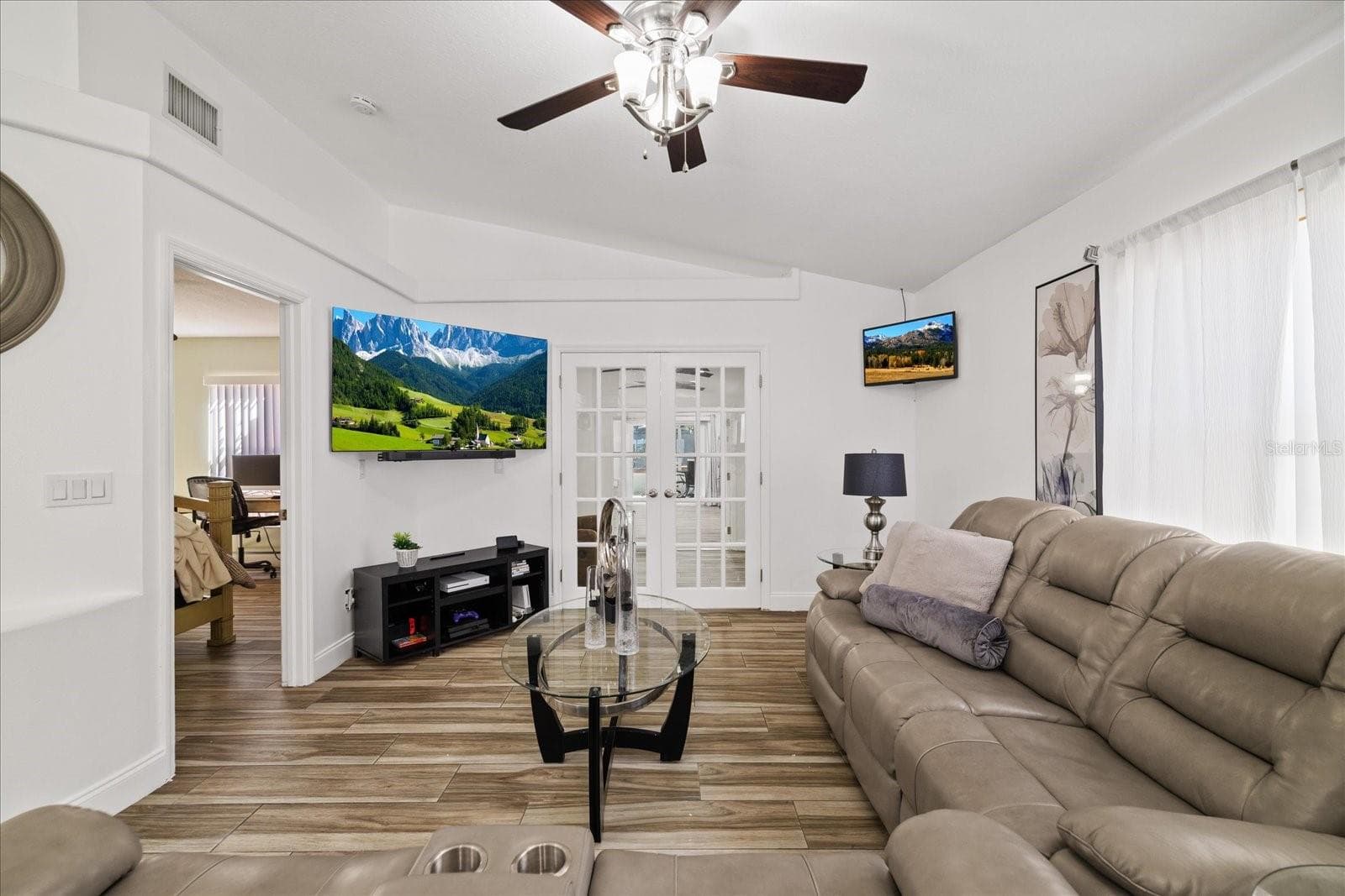 Single Family Residence at 8712 FOUNTAIN AVE, TAMPA, photo 31 of 65