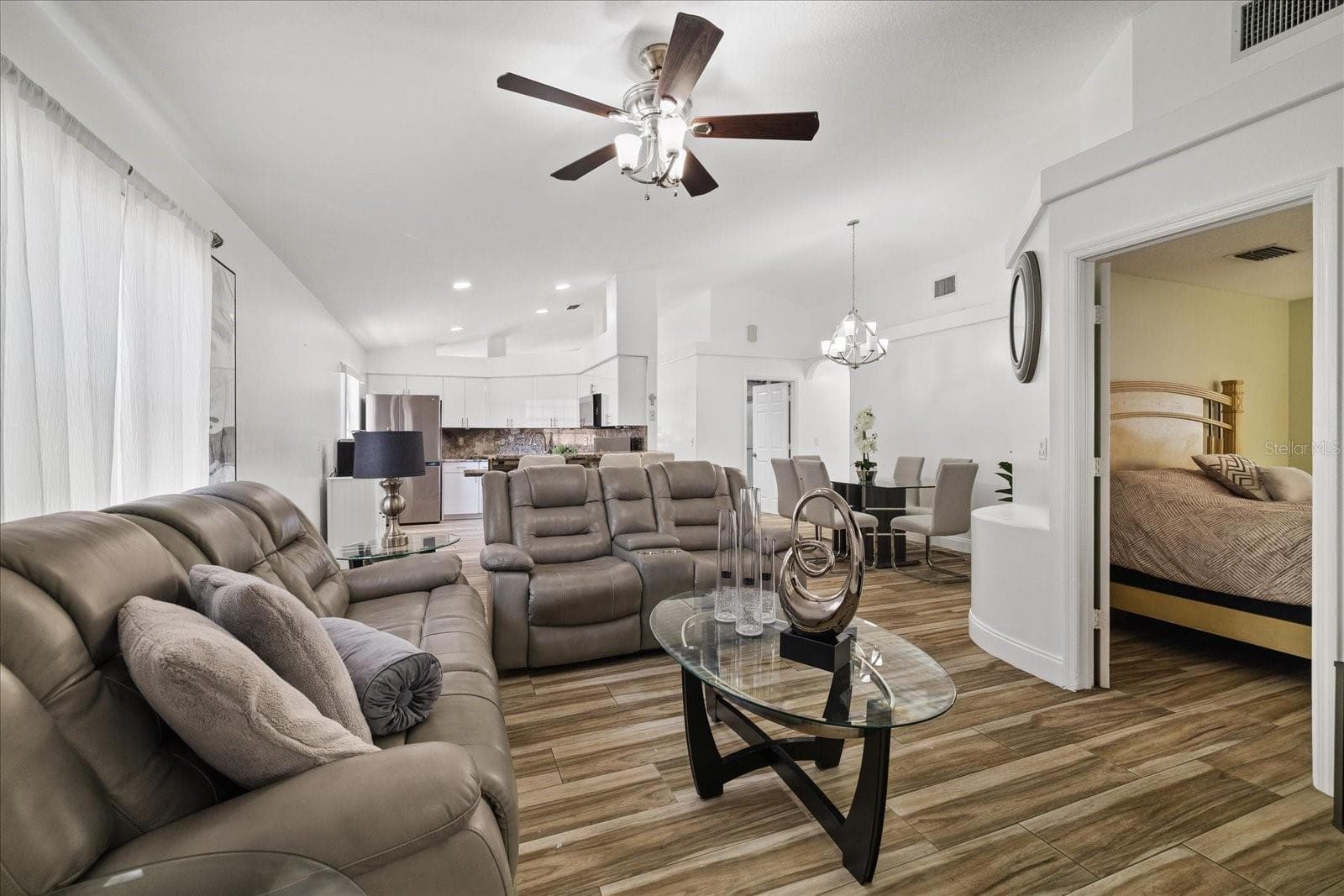 Single Family Residence at 8712 FOUNTAIN AVE, TAMPA, photo 32 of 65