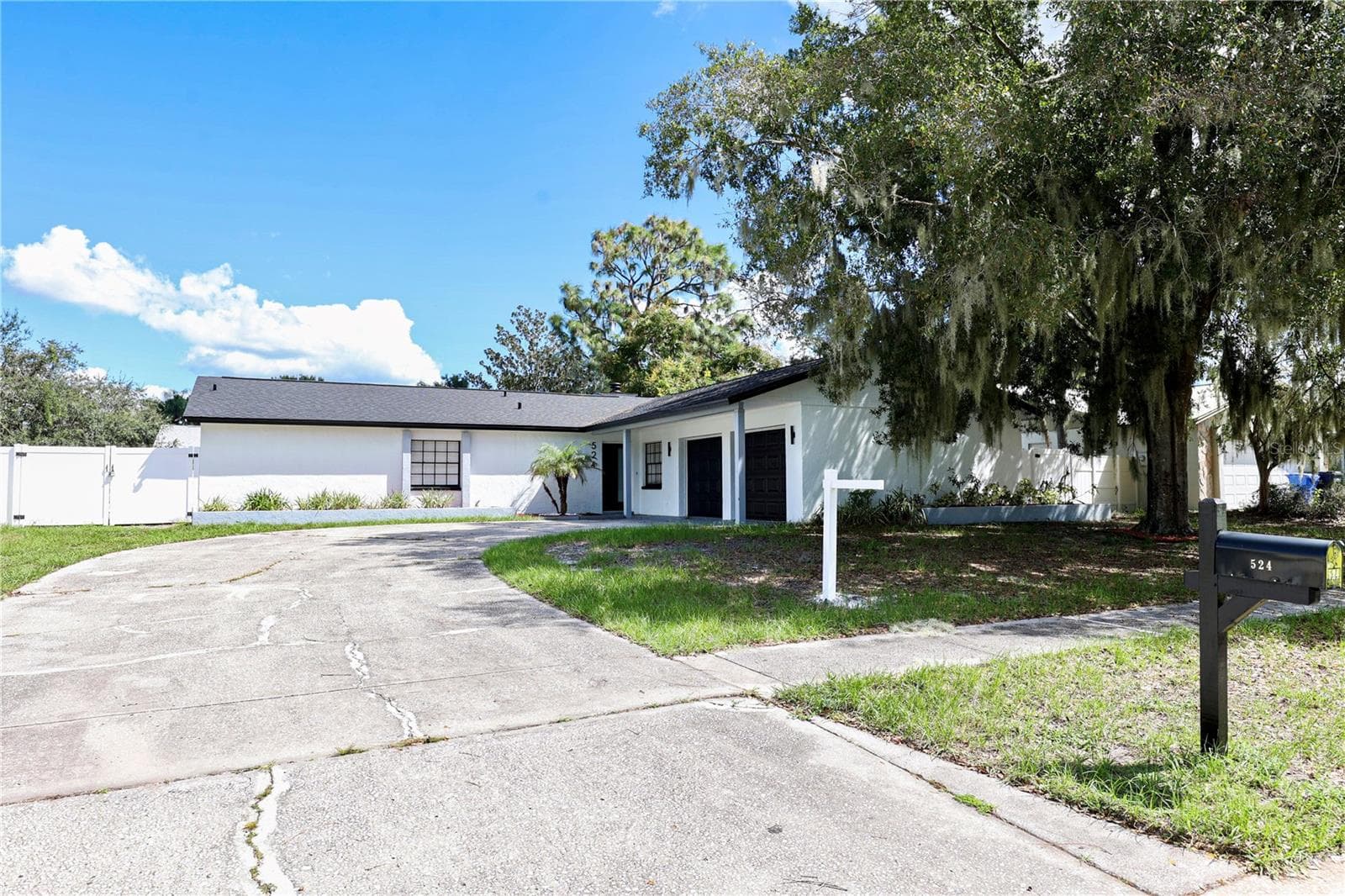 Single Family Residence at 524 WYNNWOOD DR, BRANDON, photo 4 of 86