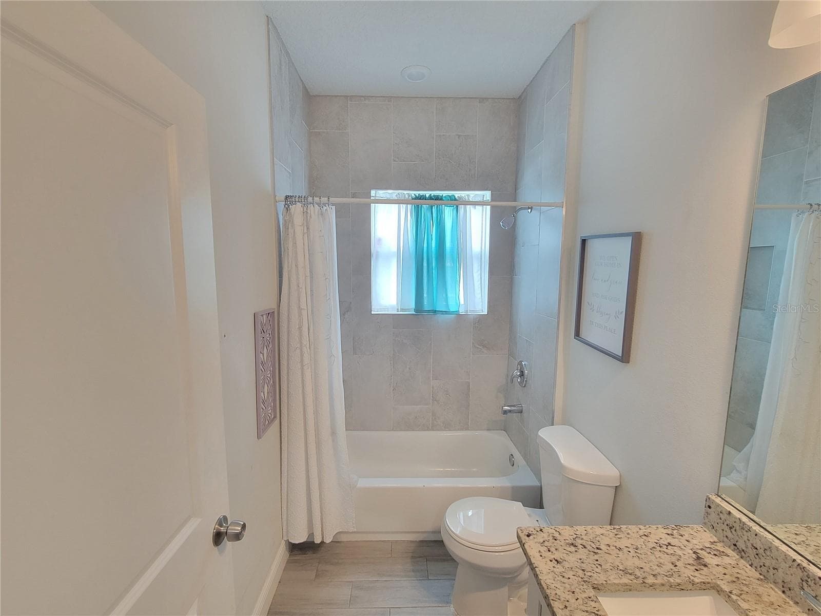 2nd Bathroom - 1914 MANATEE LN, POINCIANA