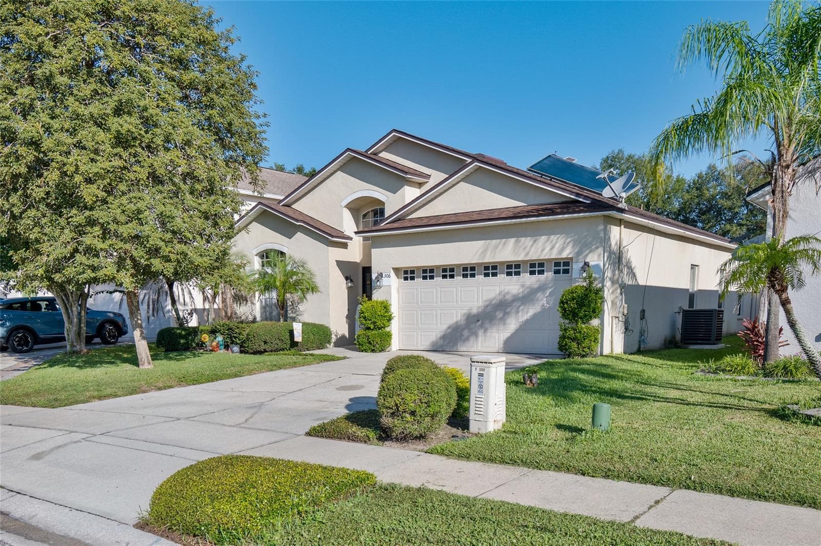 306 CLYDESDALE CIR