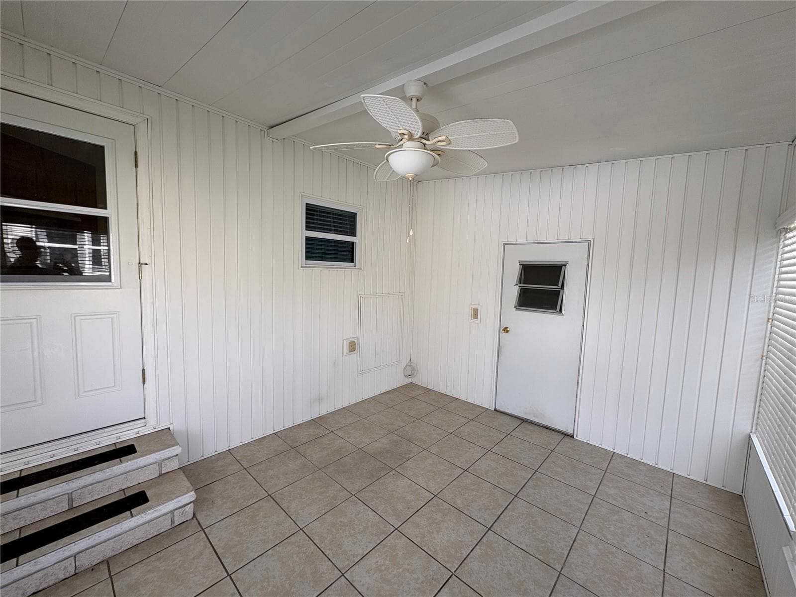 Florida Room - 7507 DINSMORE ST, BROOKSVILLE