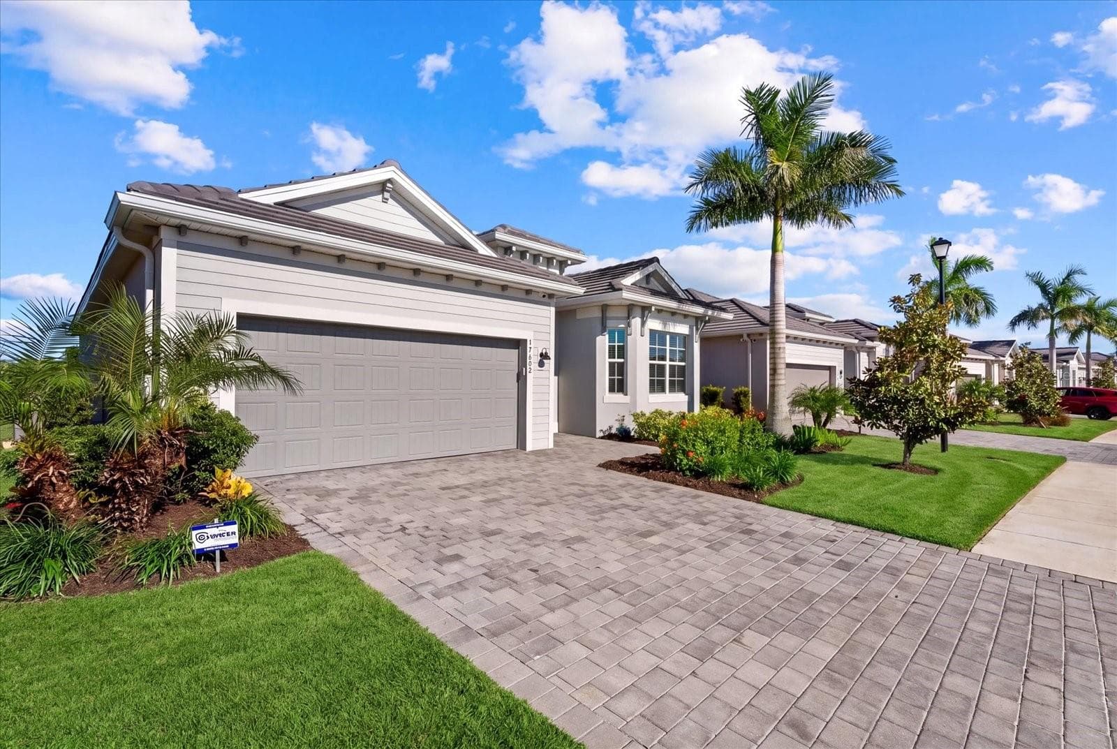 Single Family Residence at 17602 SANTORINI CT, VENICE, photo 2 of 63