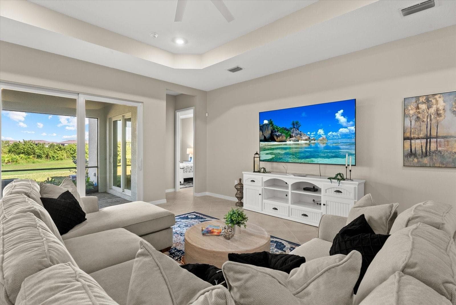 Single Family Residence at 17602 SANTORINI CT, VENICE, photo 5 of 63