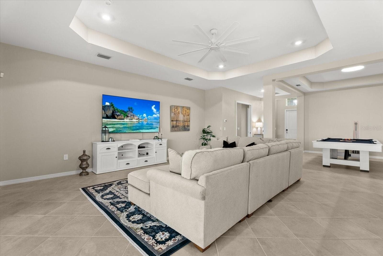 Single Family Residence at 17602 SANTORINI CT, VENICE, photo 6 of 63