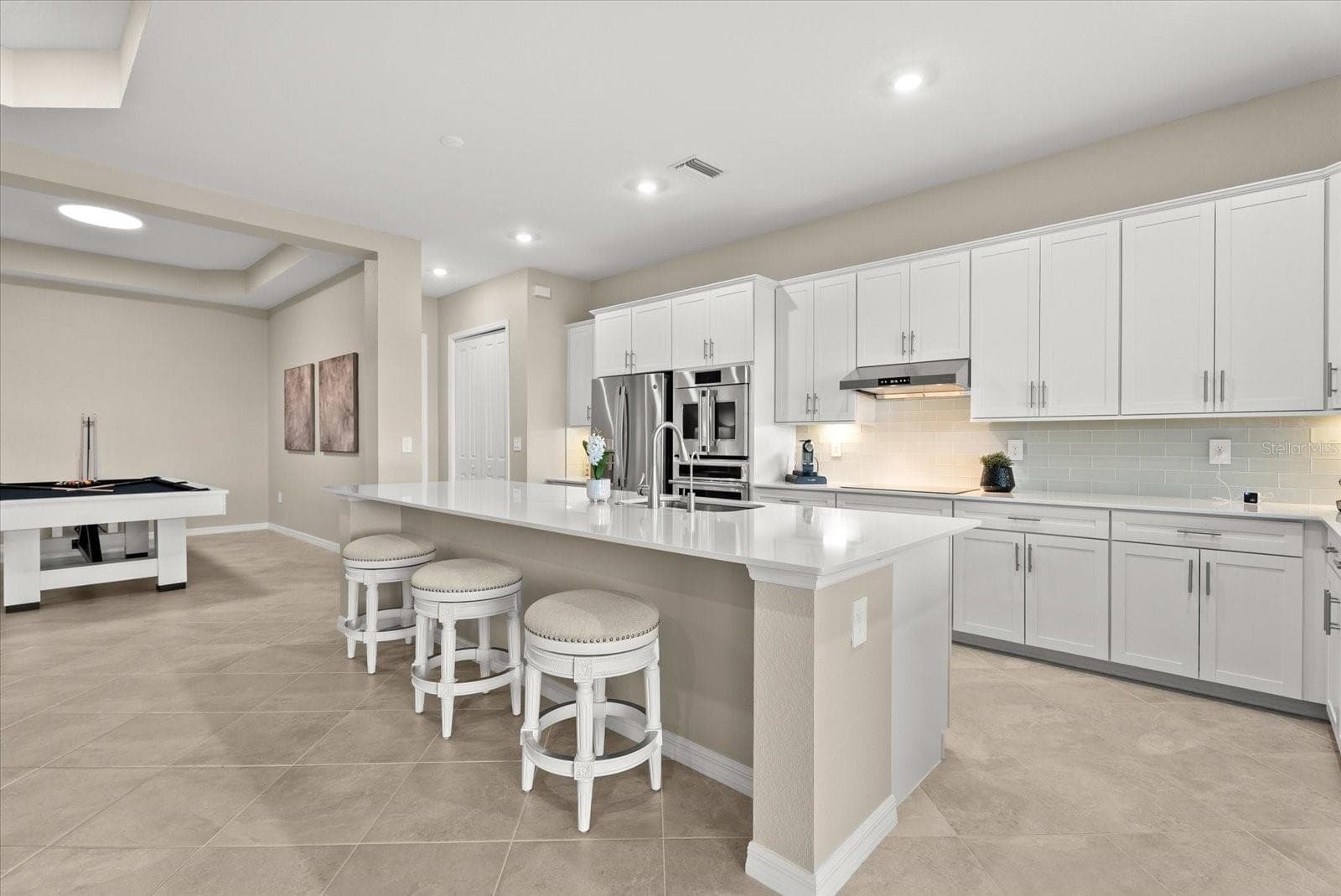 Single Family Residence at 17602 SANTORINI CT, VENICE, photo 9 of 63