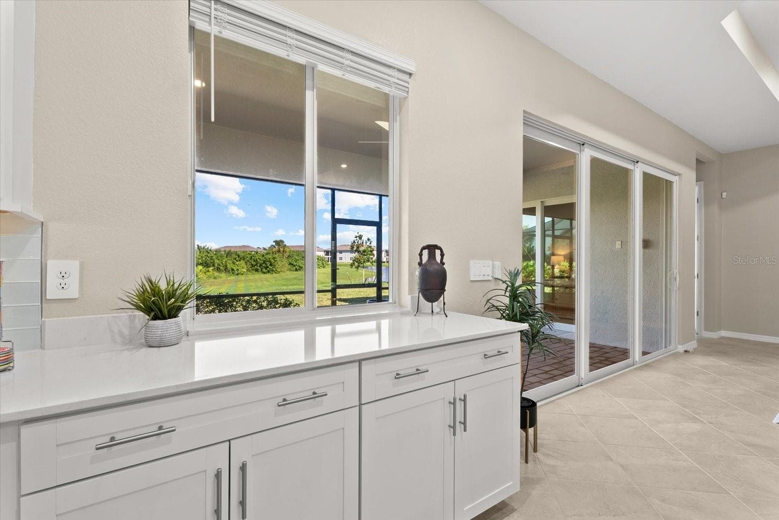Single Family Residence at 17602 SANTORINI CT, VENICE, photo 15 of 63