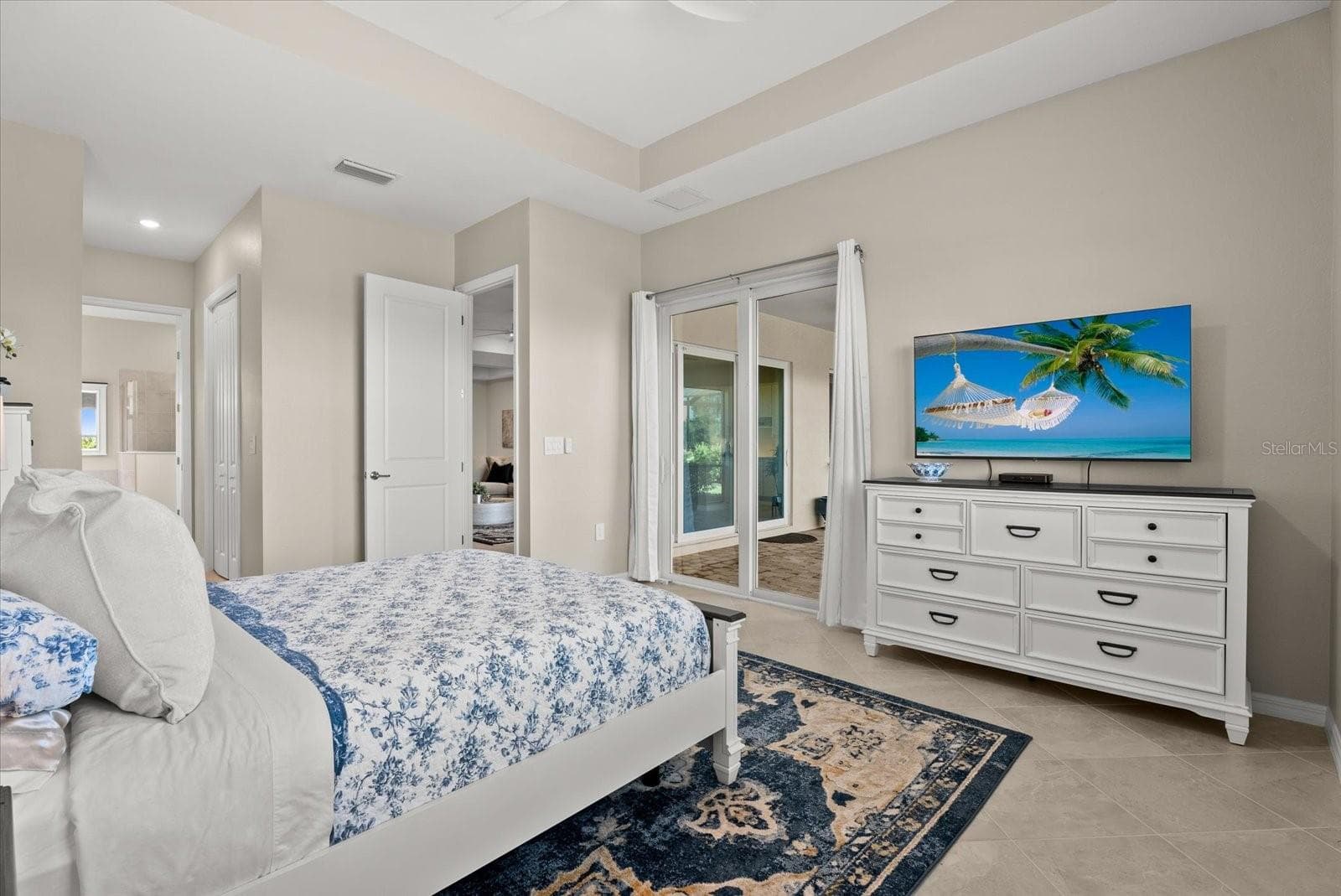 Single Family Residence at 17602 SANTORINI CT, VENICE, photo 20 of 63