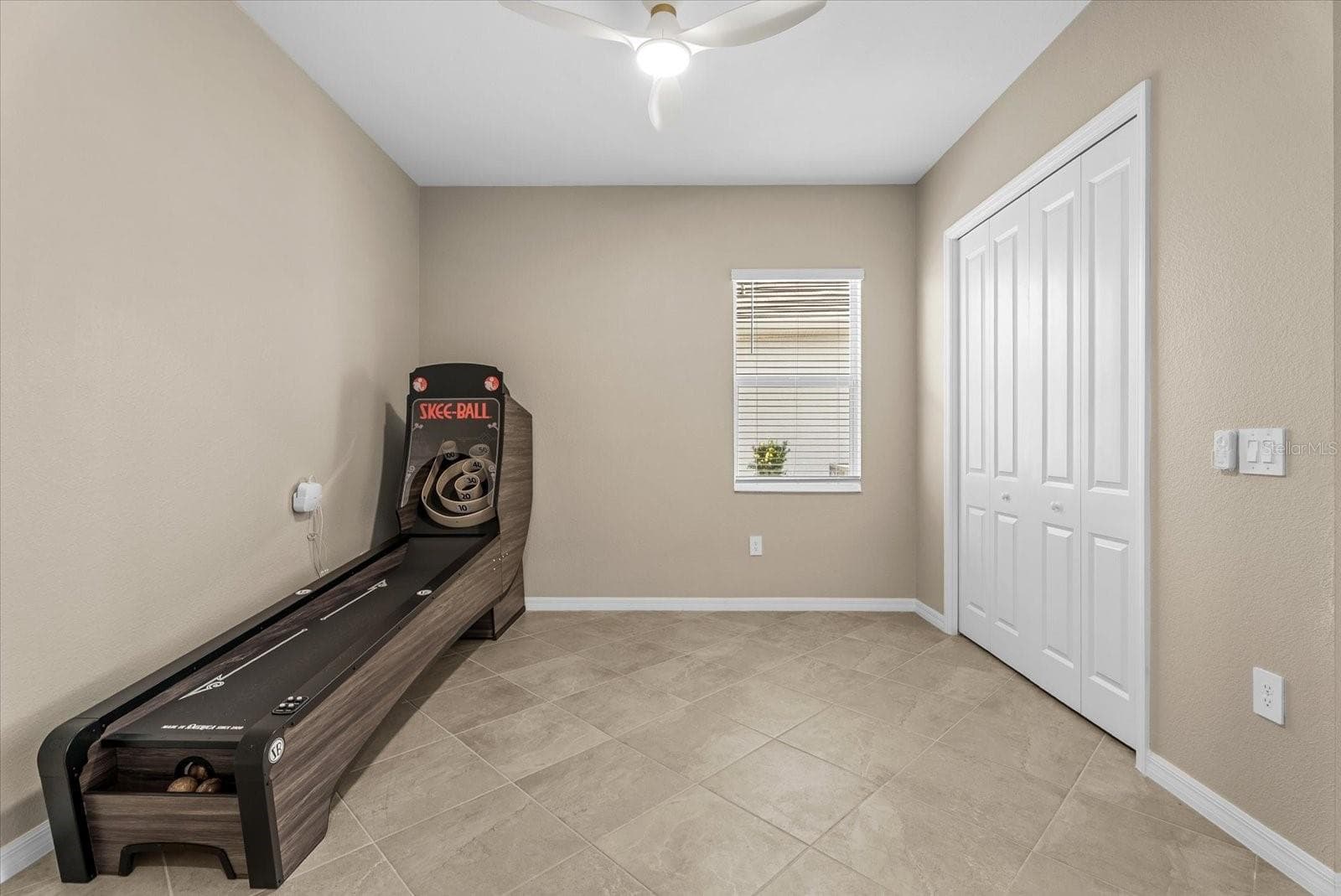 Single Family Residence at 17602 SANTORINI CT, VENICE, photo 28 of 63