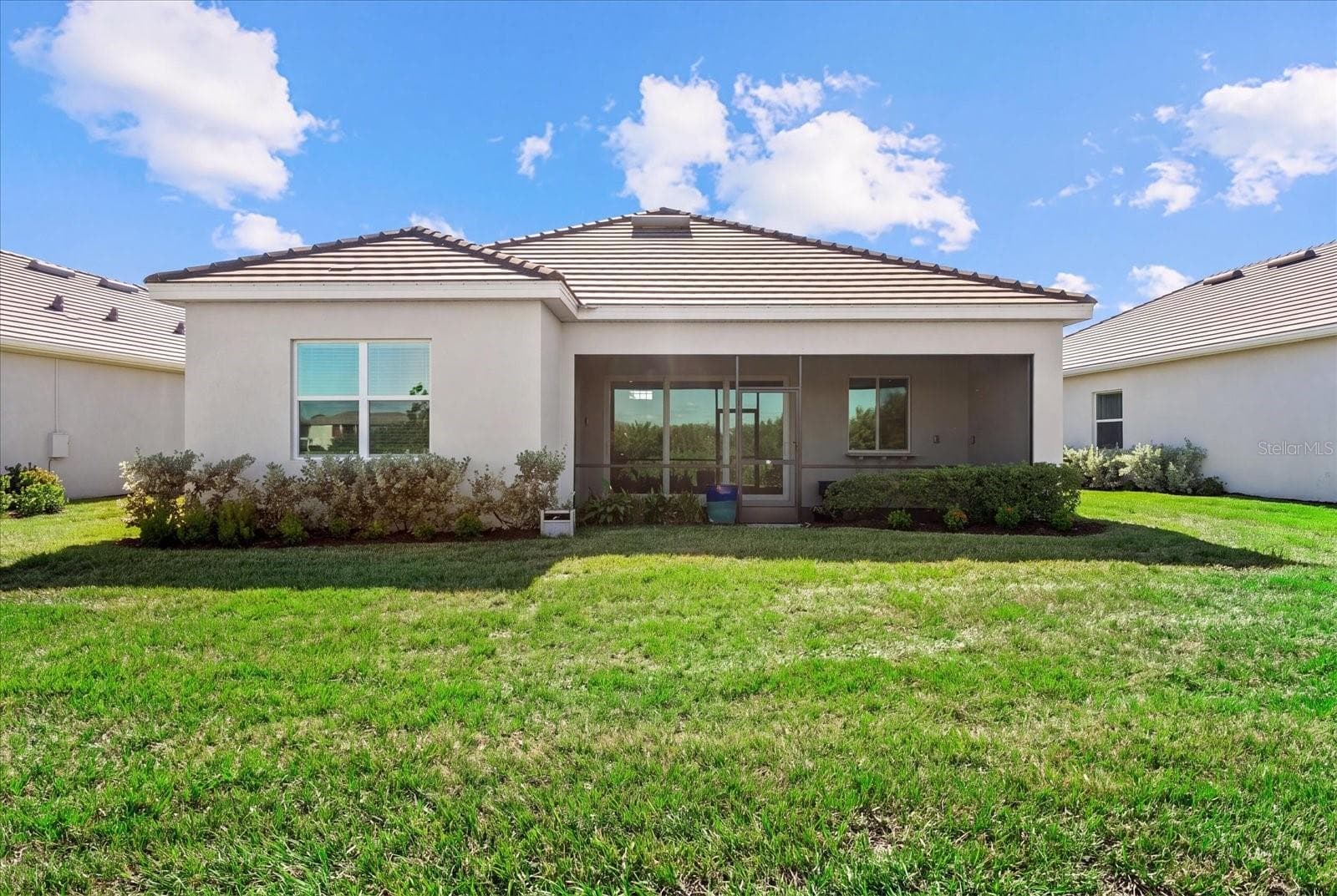 Single Family Residence at 17602 SANTORINI CT, VENICE, photo 38 of 63