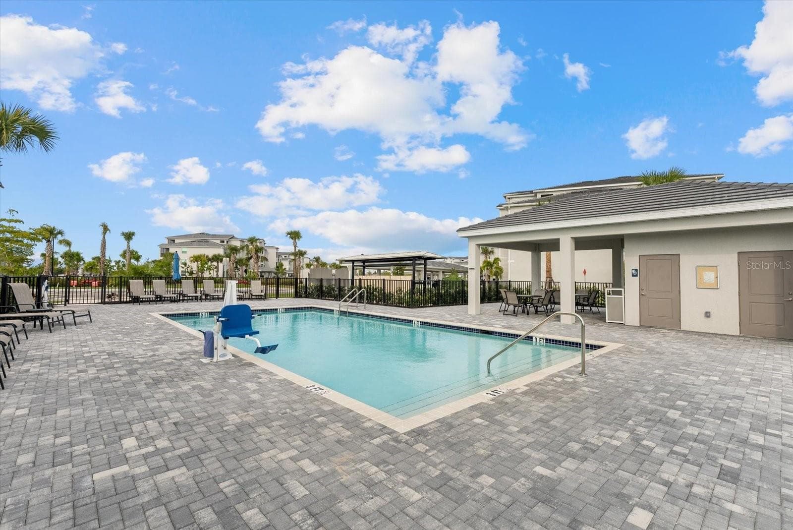 Single Family Residence at 17602 SANTORINI CT, VENICE, photo 47 of 63