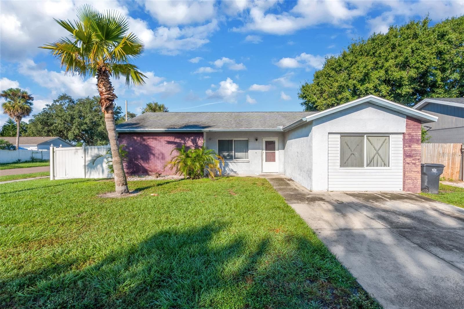 Single Family Residence at 1002 PINE RIDGE CIR, BRANDON, photo 13 of 50
