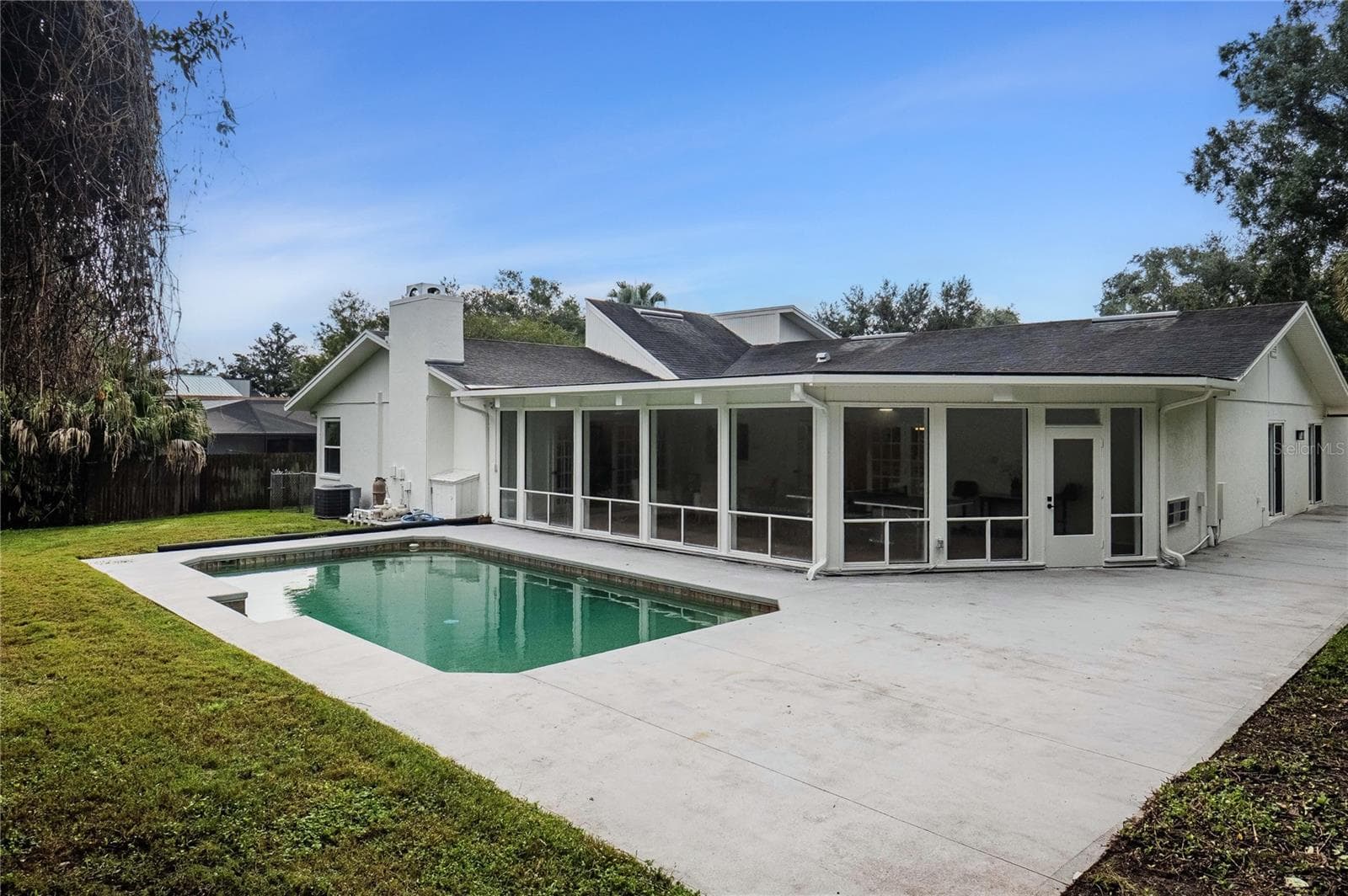Single Family Residence at 832 BROOKWOOD DR, LAKELAND, photo 10 of 39