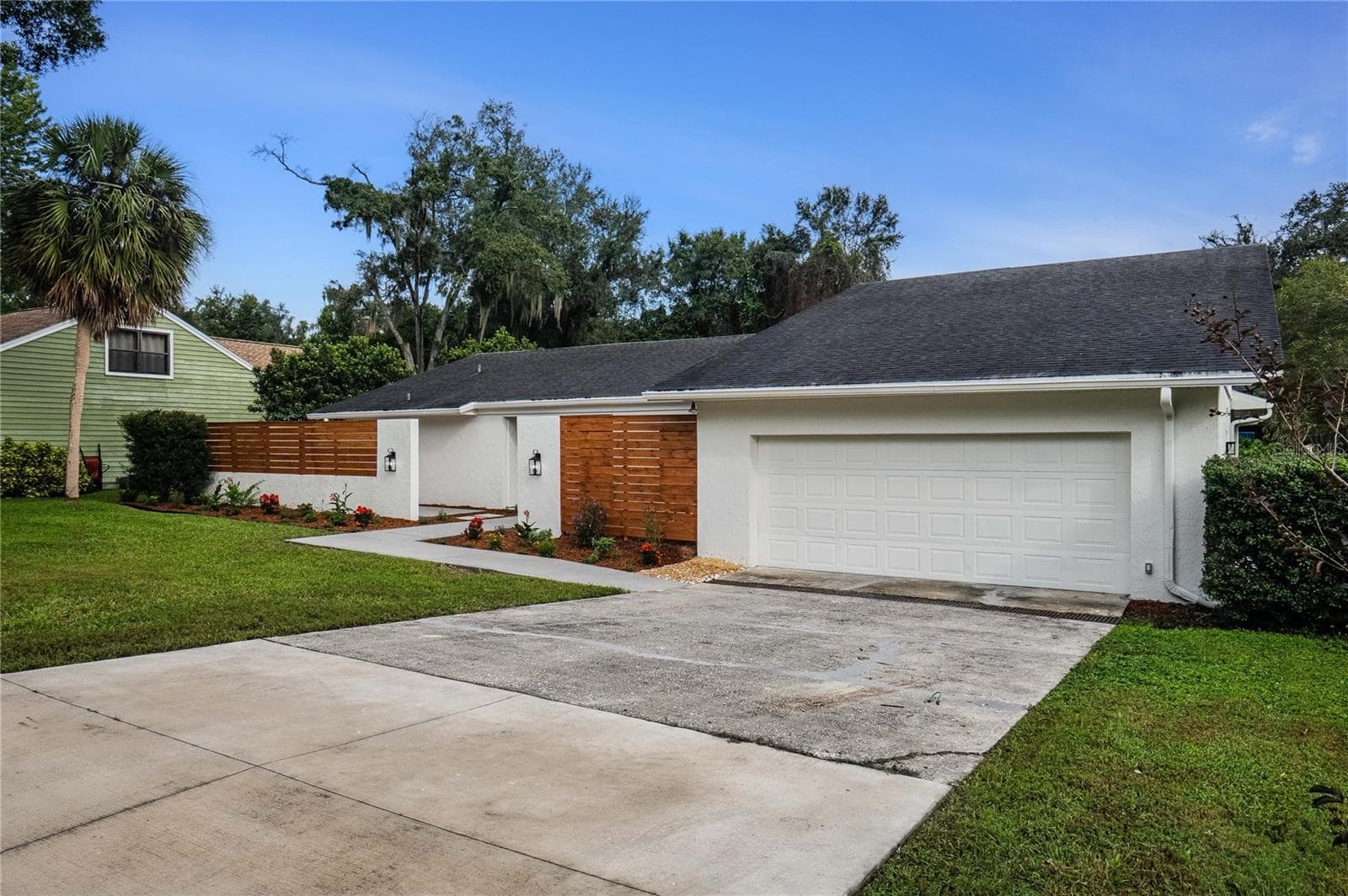 Single Family Residence at 832 BROOKWOOD DR, LAKELAND, photo 14 of 39