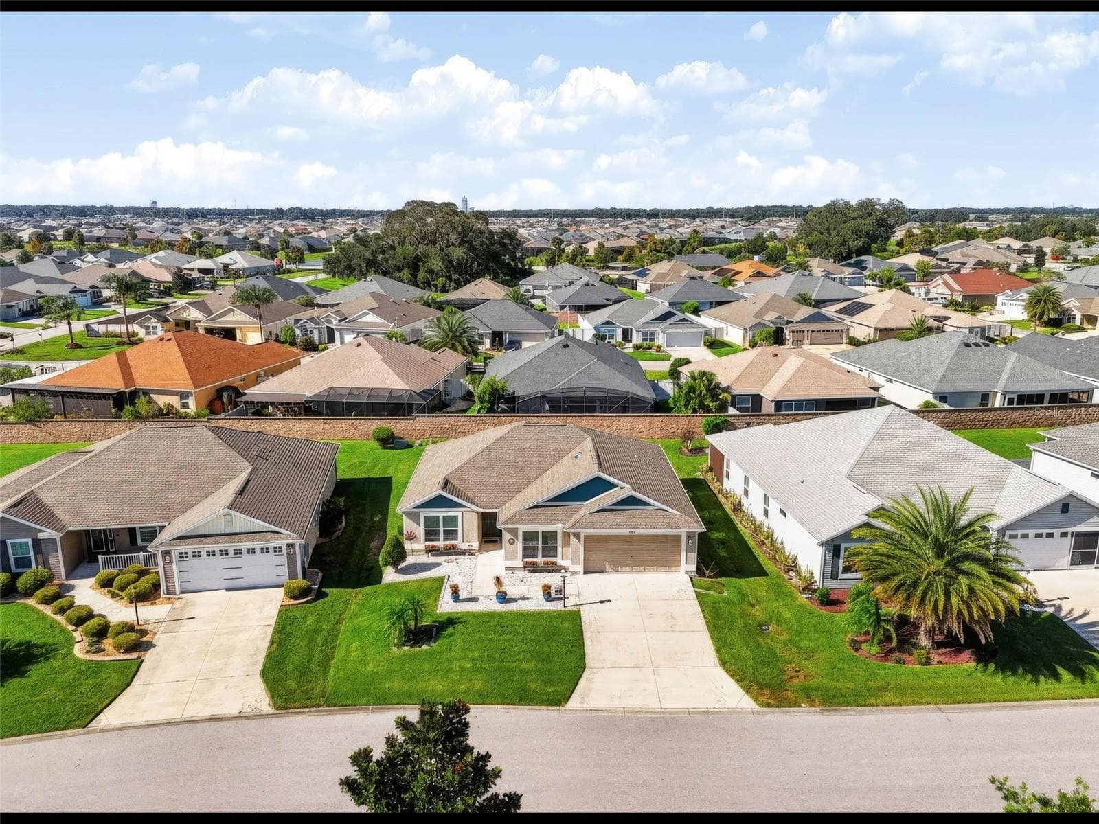 Single Family Residence at 5916 HICKEY WAY, THE VILLAGES, photo 8 of 55