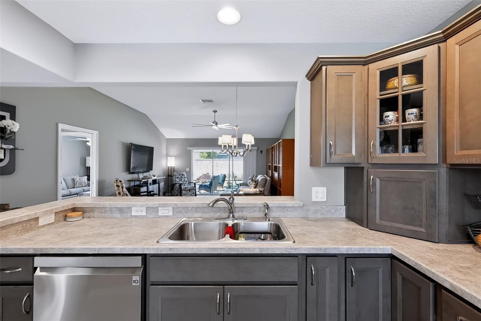 Single Family Residence at 5916 HICKEY WAY, THE VILLAGES, photo 16 of 55