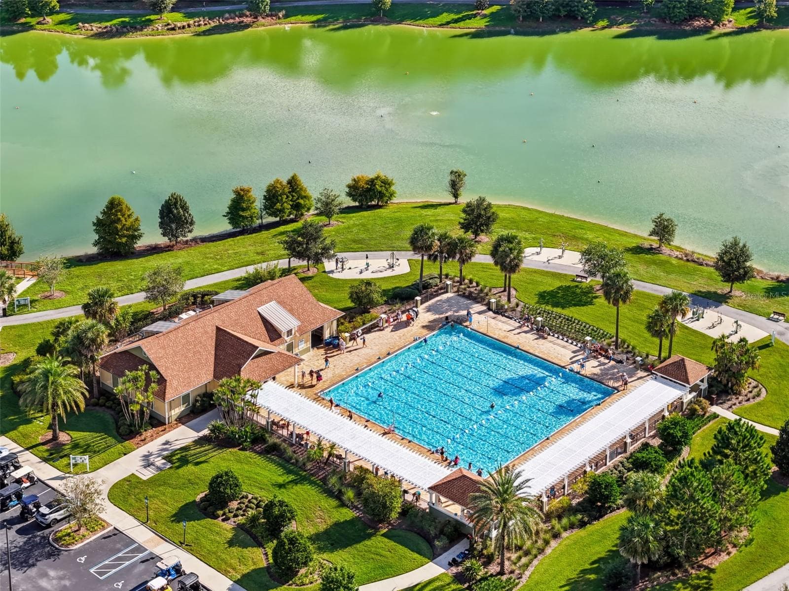Everglades Sports Pool and Lake - 5916 HICKEY WAY, THE VILLAGES