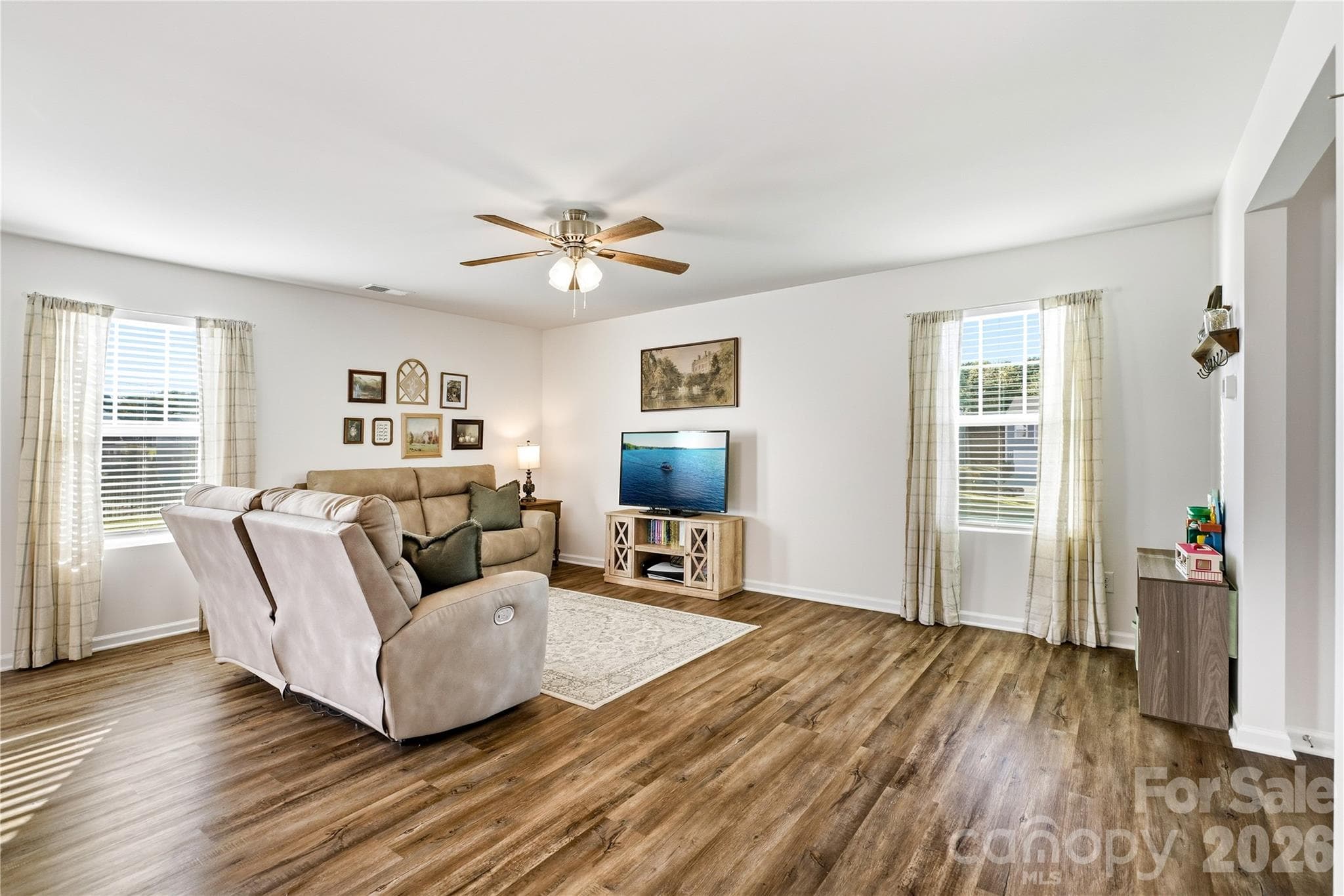 Single Family Residence at 1170 Columbus Trail, Denver, photo 5 of 34
