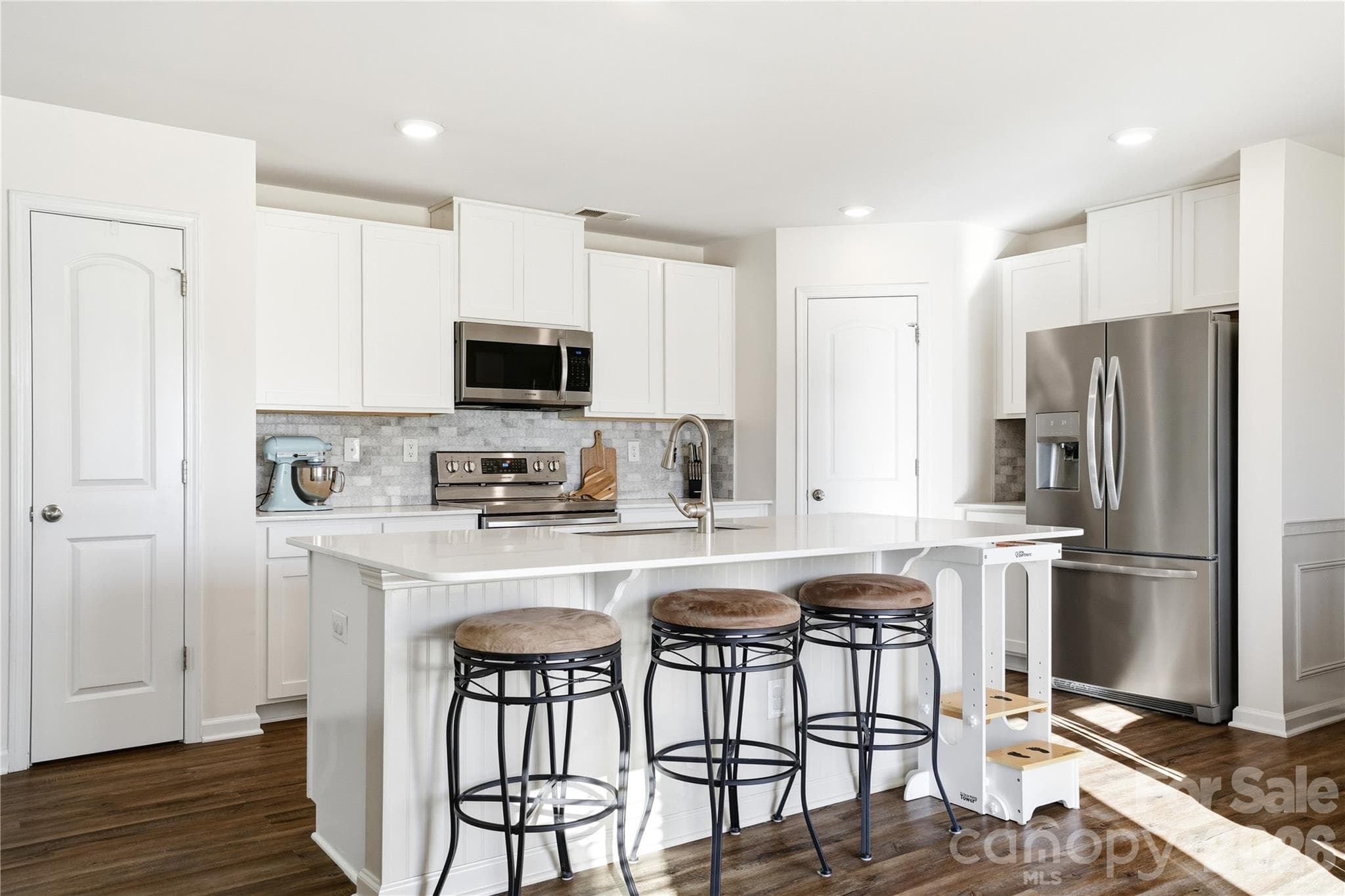 Single Family Residence at 1170 Columbus Trail, Denver, photo 9 of 34