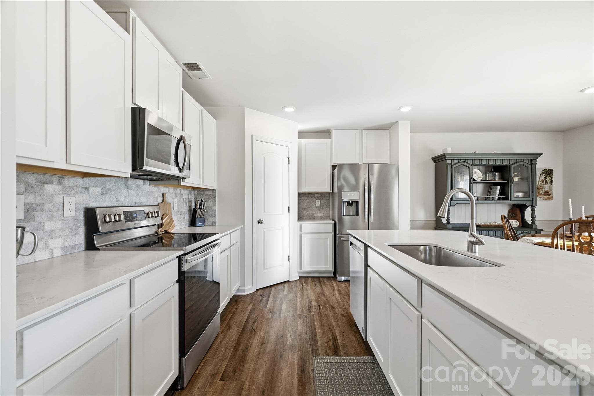 Single Family Residence at 1170 Columbus Trail, Denver, photo 11 of 34