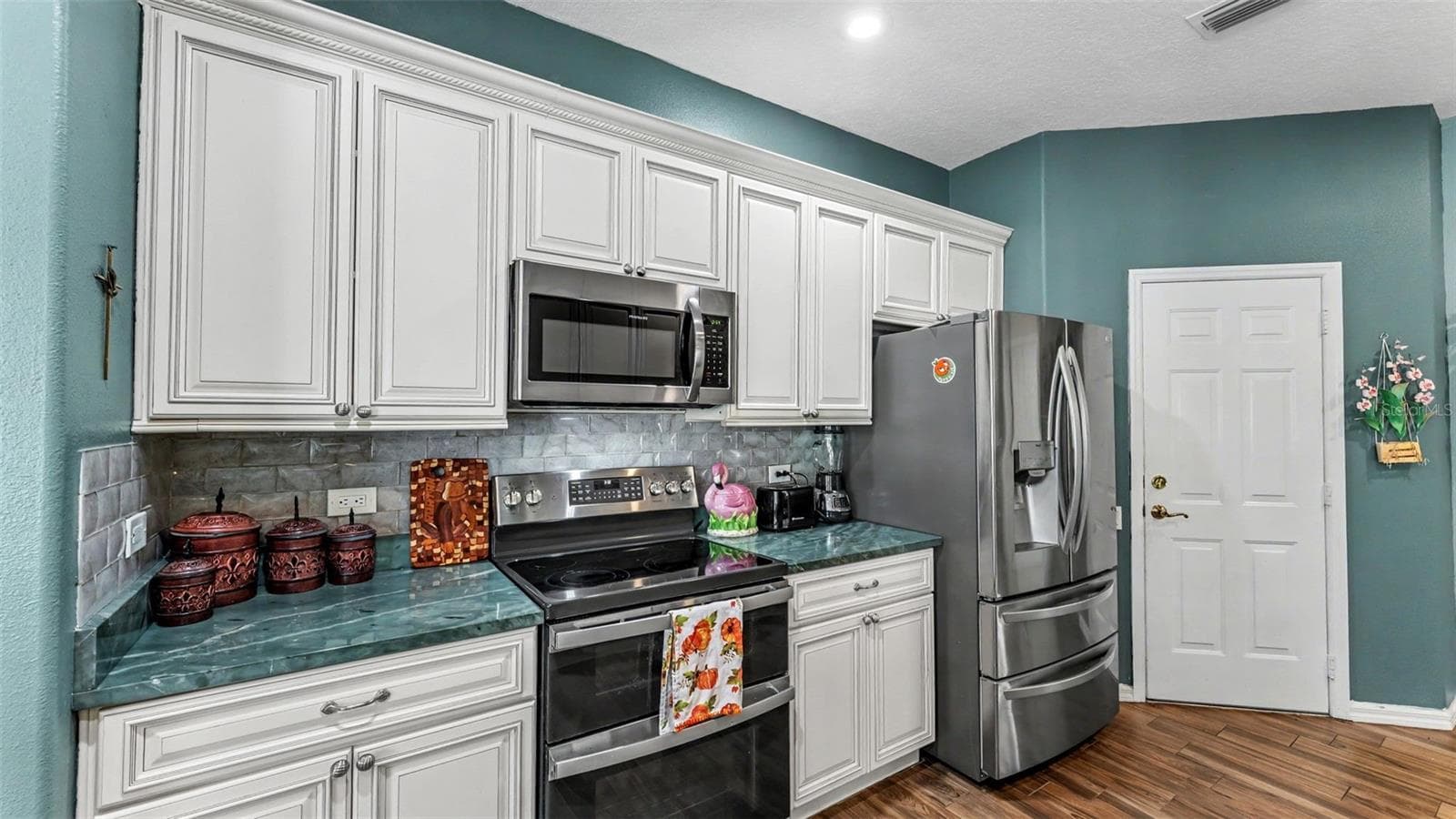 Single Family Residence at 6626 ROYAL FOREST DR, LAKELAND, photo 19 of 60