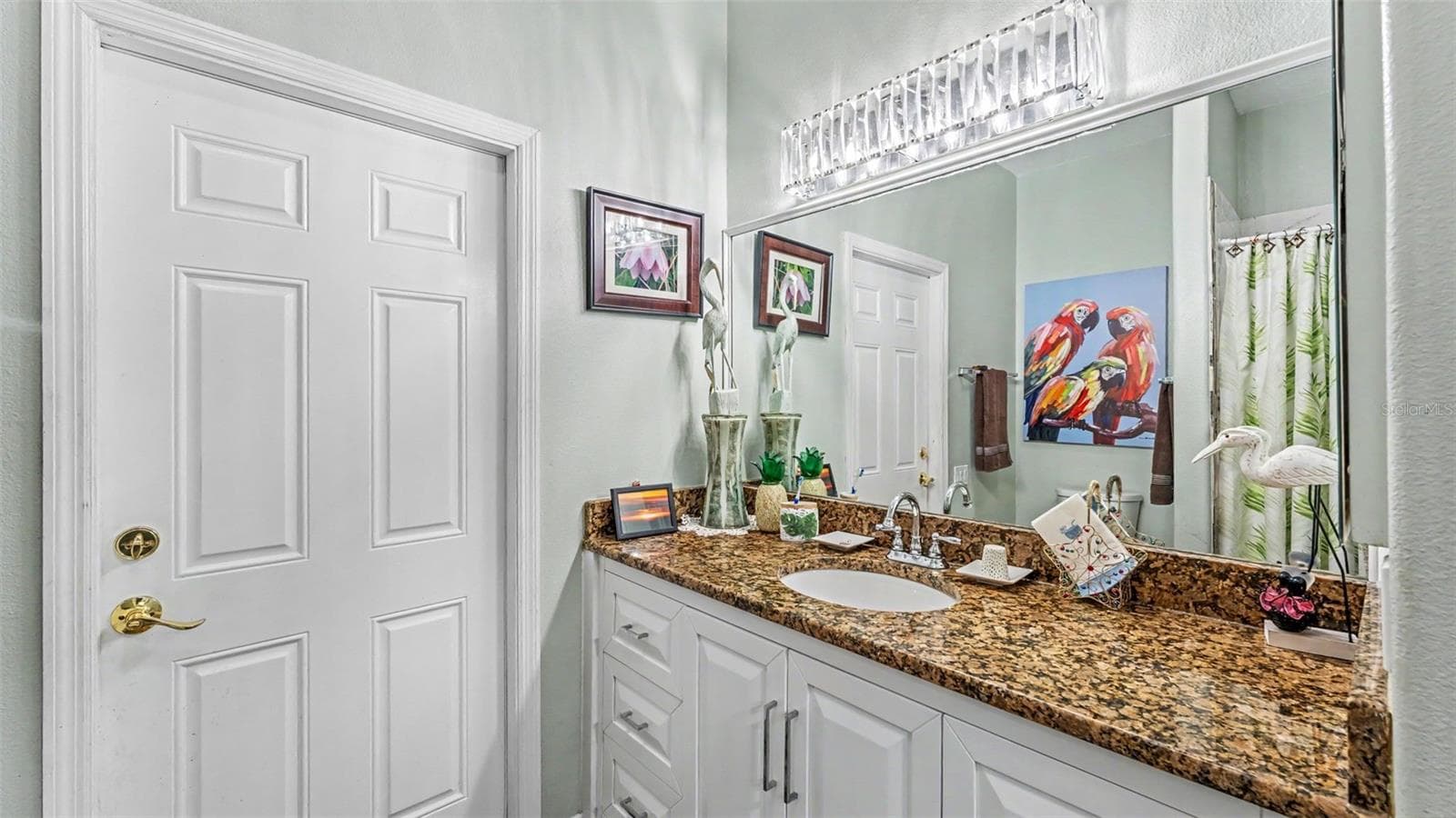 Hall bathroom - 6626 ROYAL FOREST DR, LAKELAND