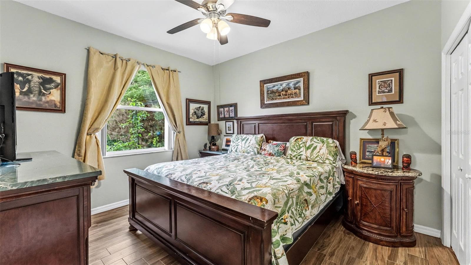 spacious 4th bedroom - plenty of room for king bed and lots of furniture - 6626 ROYAL FOREST DR, LAKELAND