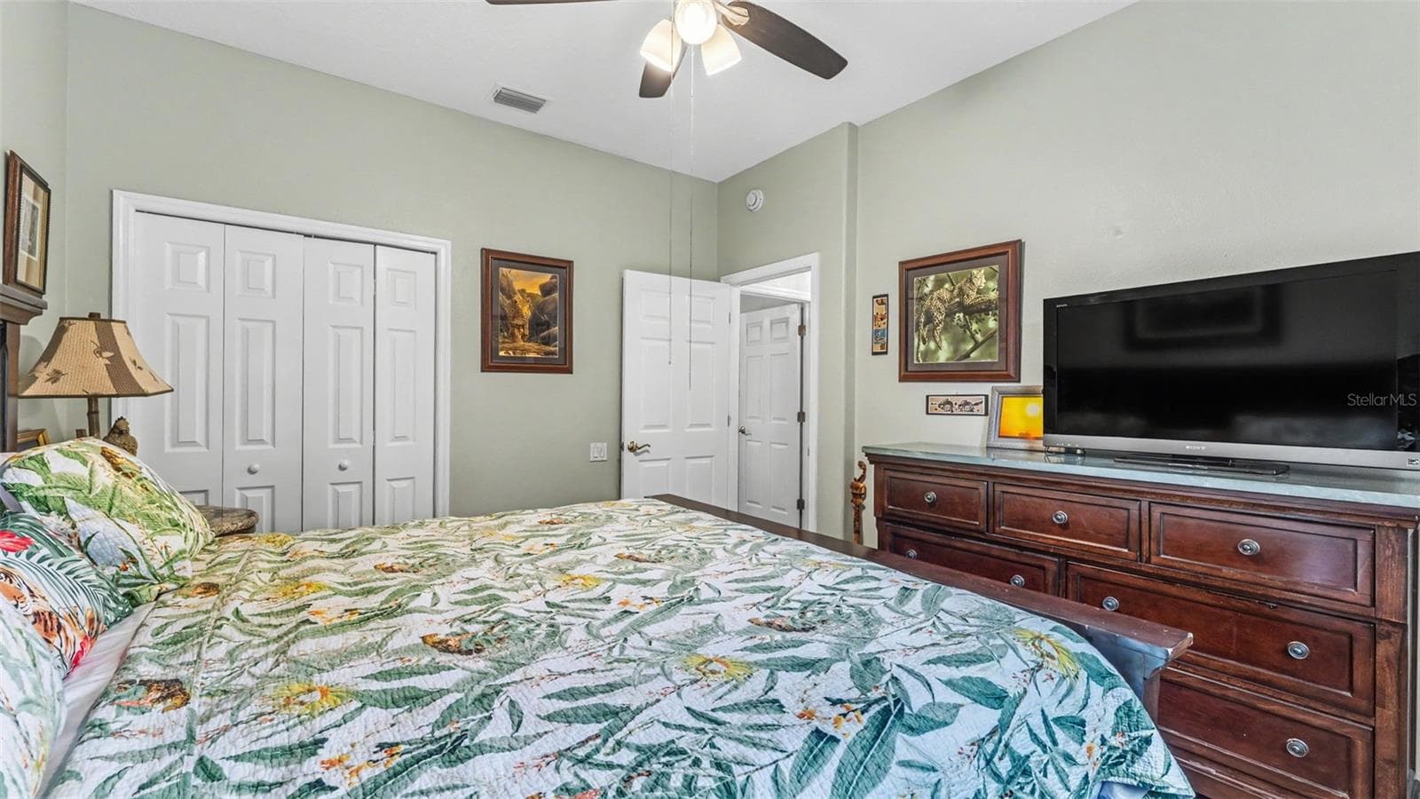 spacious 4th bedroom - plenty of room for king bed and lots of furniture - 6626 ROYAL FOREST DR, LAKELAND