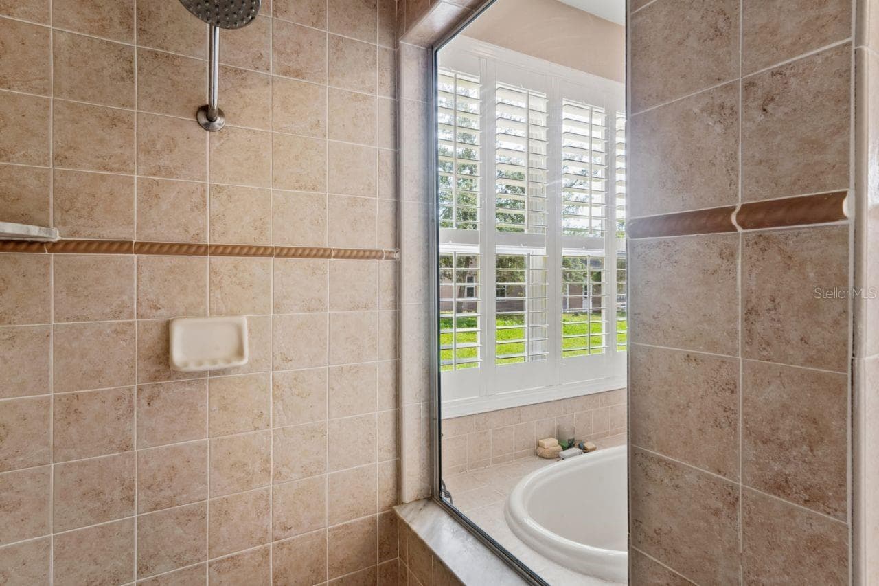 Owner's Suite Bathroom - 10120 SHORTLEAF CT, WEEKI WACHEE