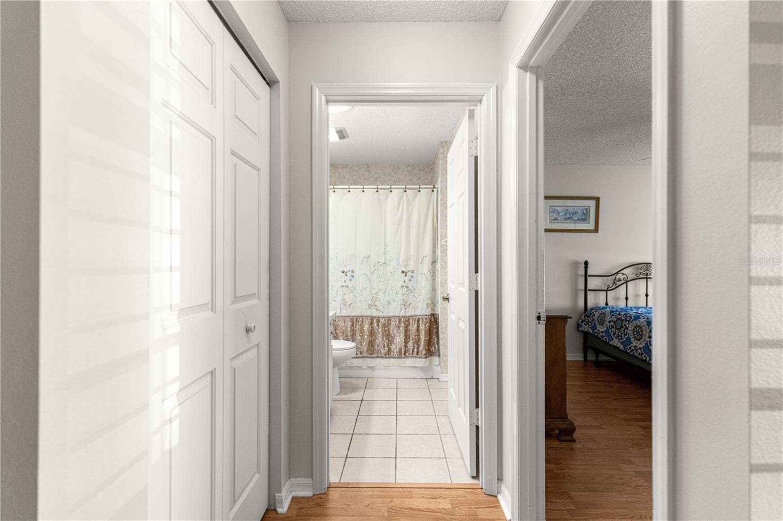 View of Guest Bath and door on right to Guest Bedroom - 6164 SW 84 LN, OCALA
