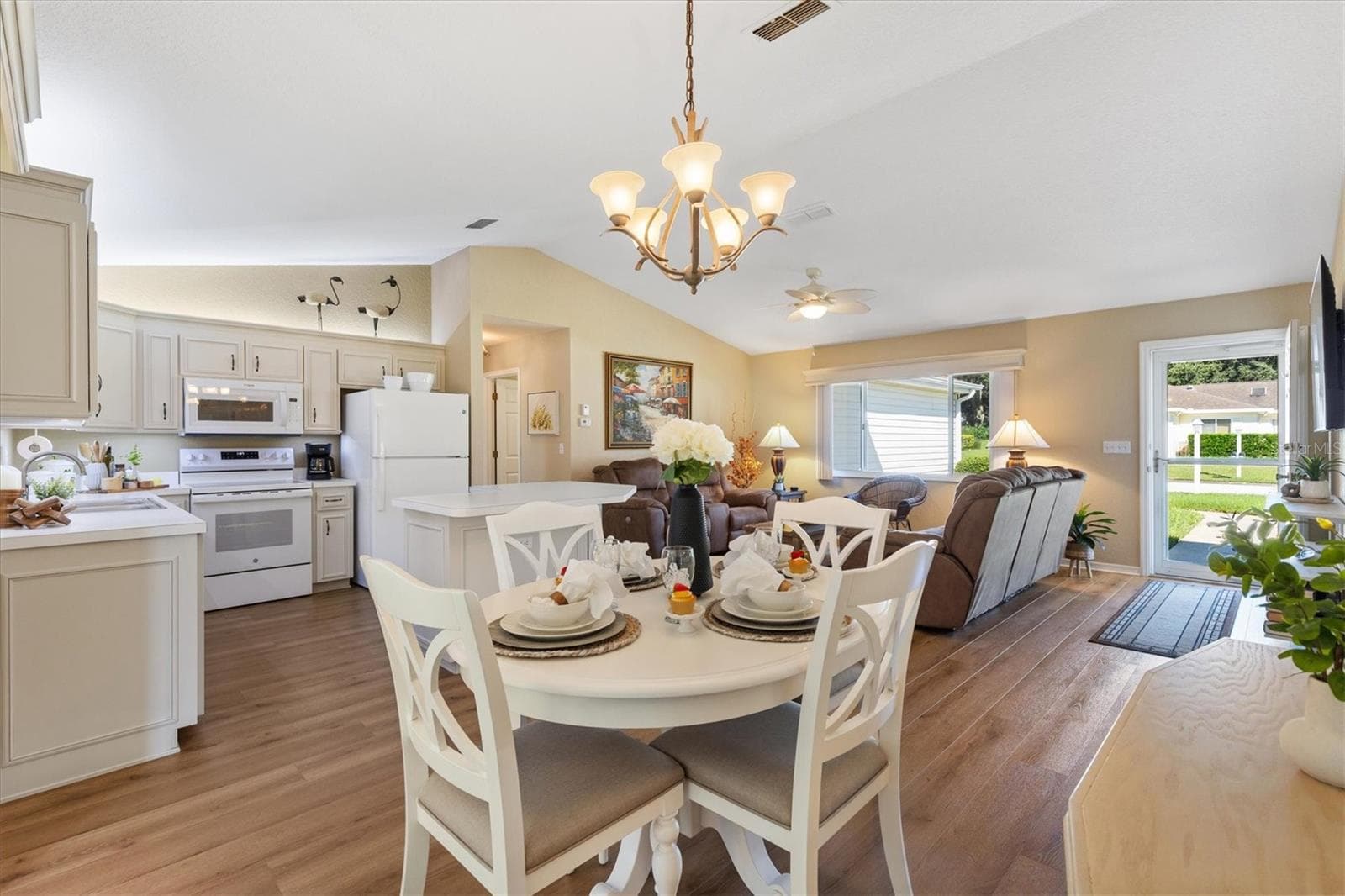 Single Family Residence at 9902 SE 175TH ST, SUMMERFIELD, photo 10 of 36