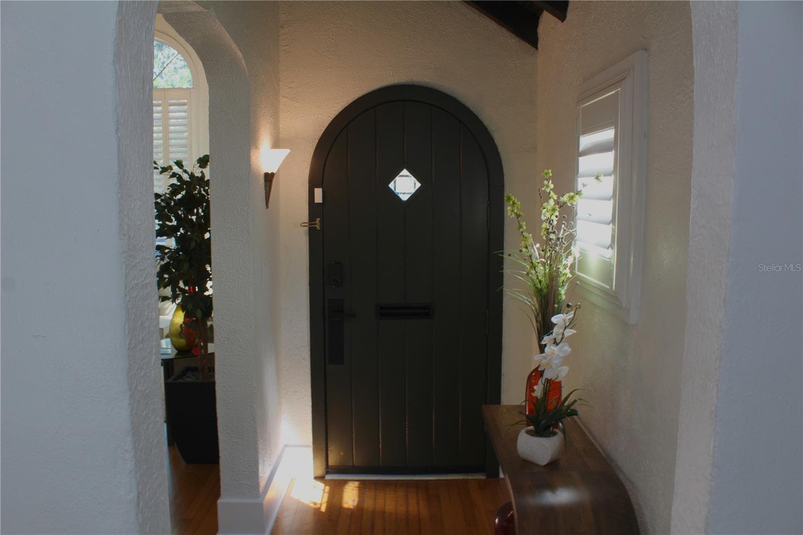 Single Family Residence at 908 S SUMMERLIN AVE, ORLANDO, photo 7 of 60