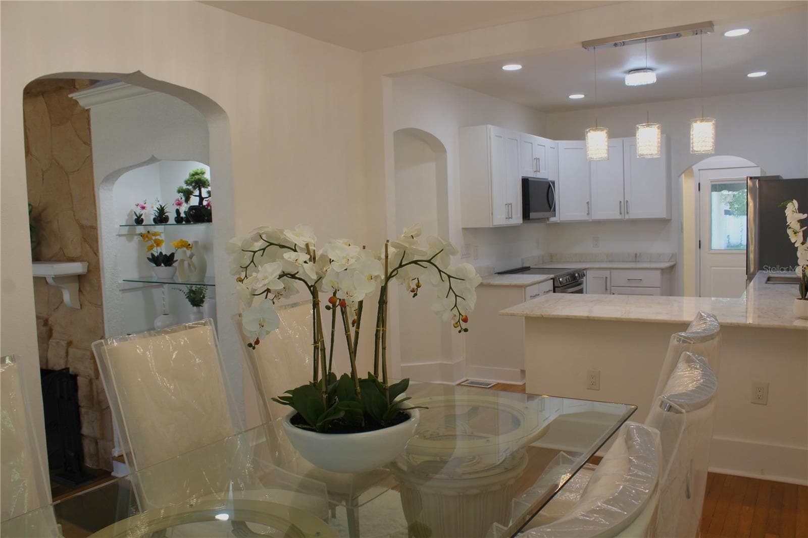 Single Family Residence at 908 S SUMMERLIN AVE, ORLANDO, photo 17 of 60