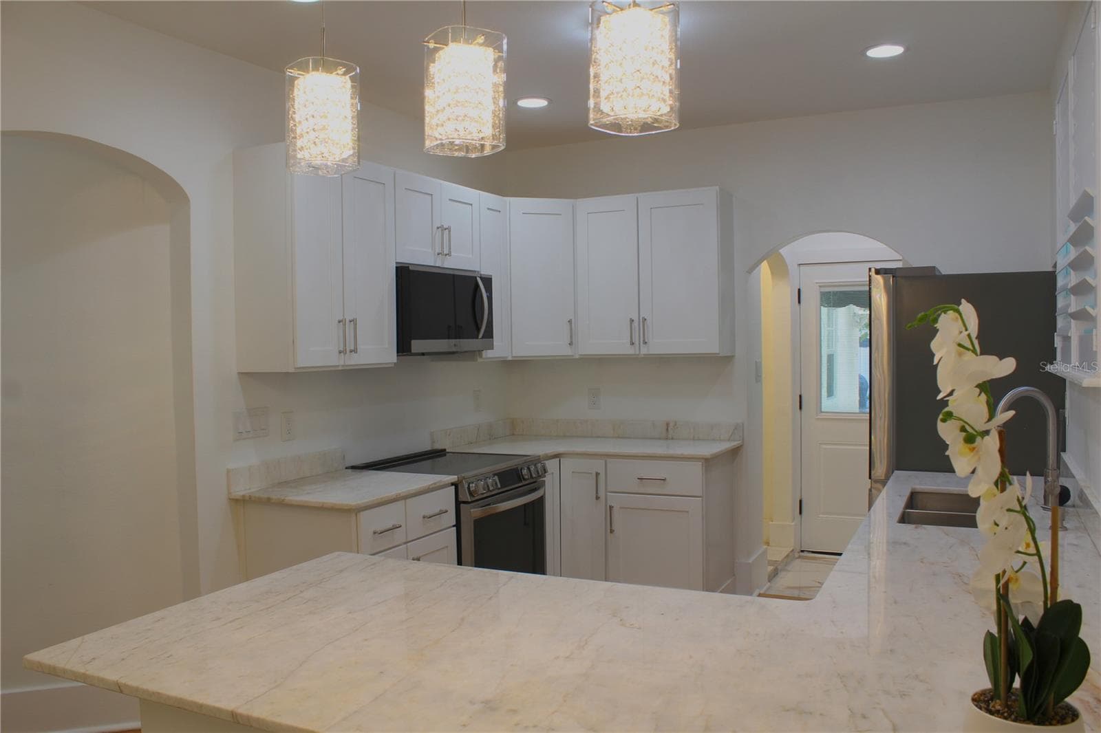 Single Family Residence at 908 S SUMMERLIN AVE, ORLANDO, photo 20 of 60