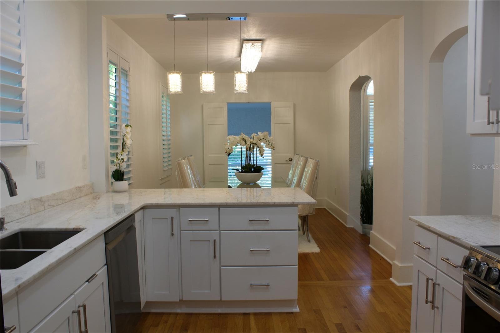 Single Family Residence at 908 S SUMMERLIN AVE, ORLANDO, photo 21 of 60
