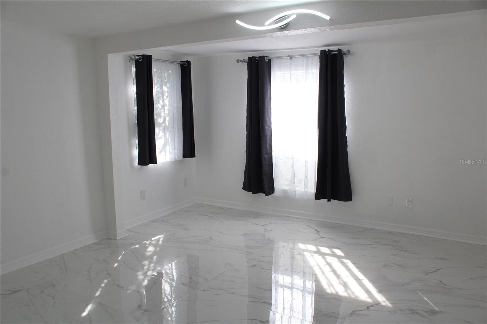 Single Family Residence at 908 S SUMMERLIN AVE, ORLANDO, photo 54 of 60